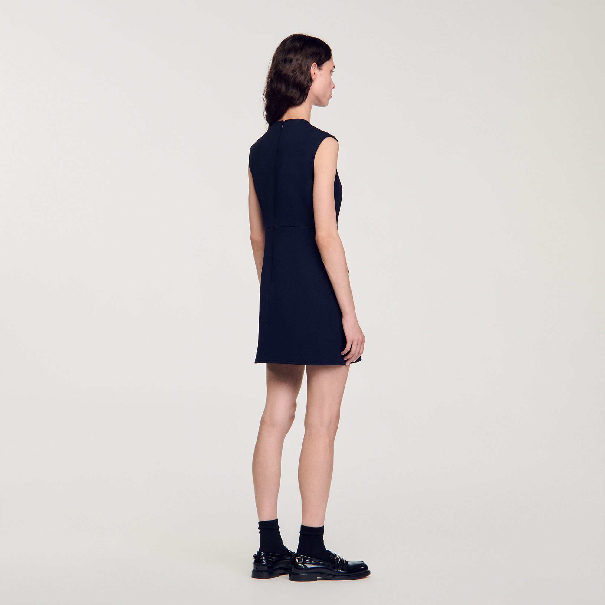Vestido corto con botones
