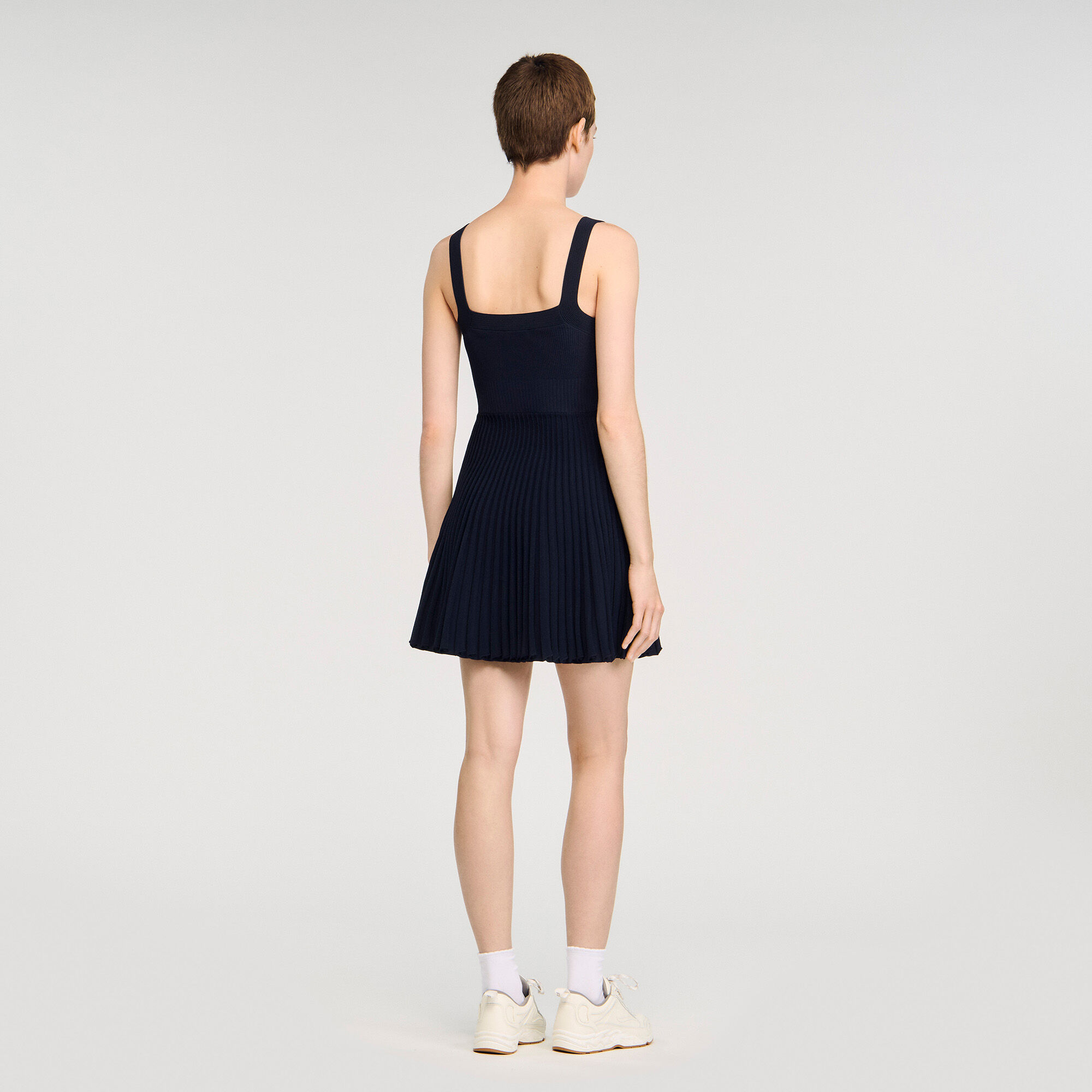 Vestido corto de punto