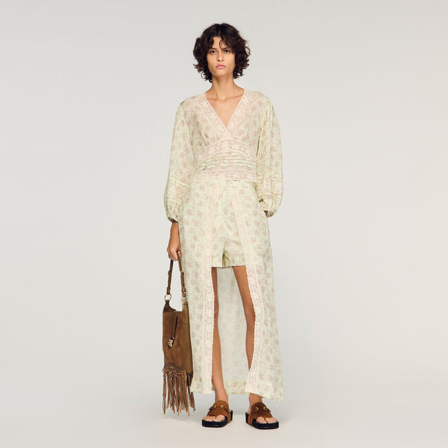 Top corto con estampado de flores