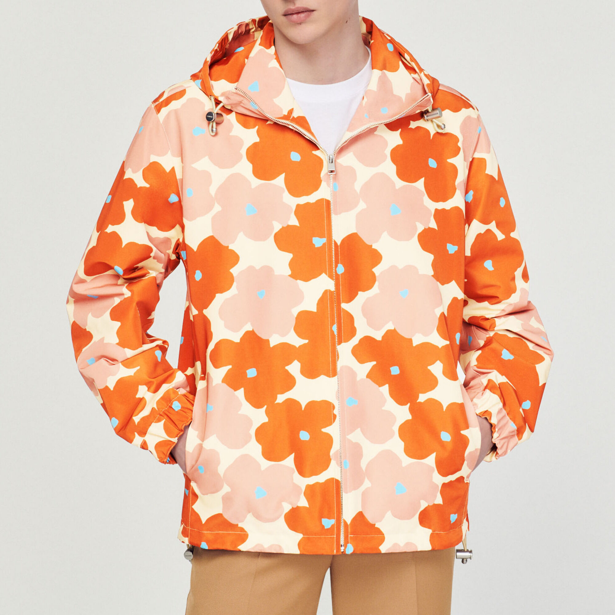 Cazadora con estampado de flores