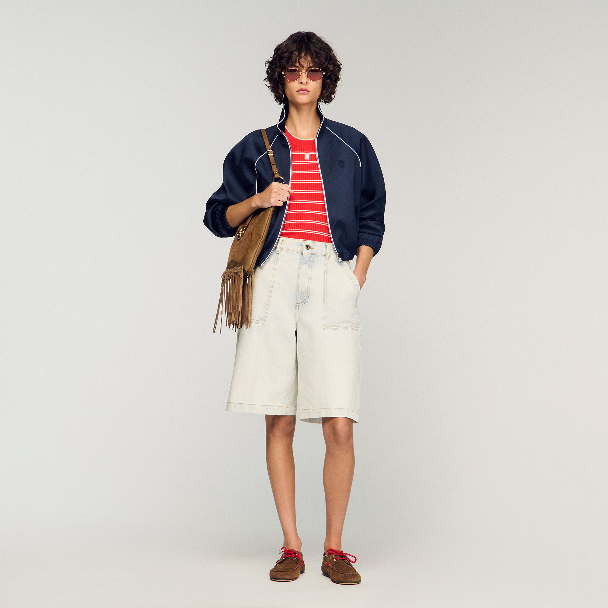 Bermudas vaqueras deste&ntilde;idas