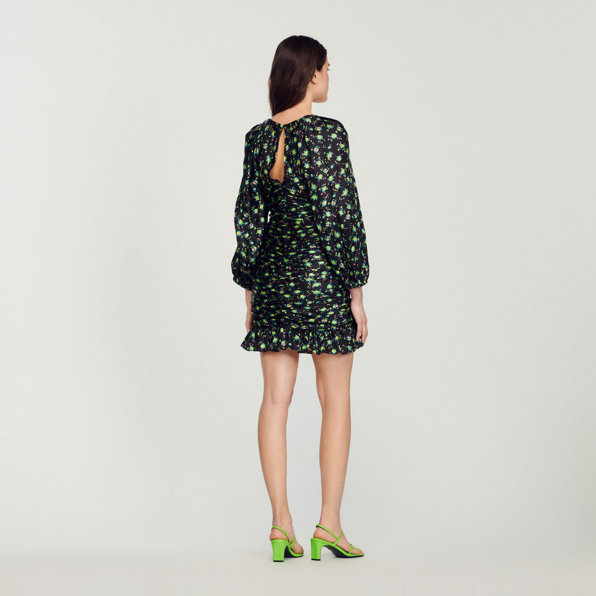 Vestido corto fruncido, estampado floral