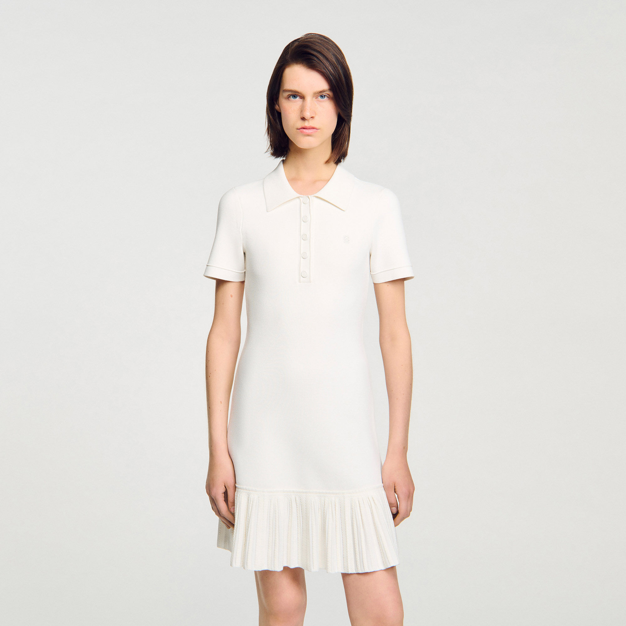 Vestido corto con cuello polo