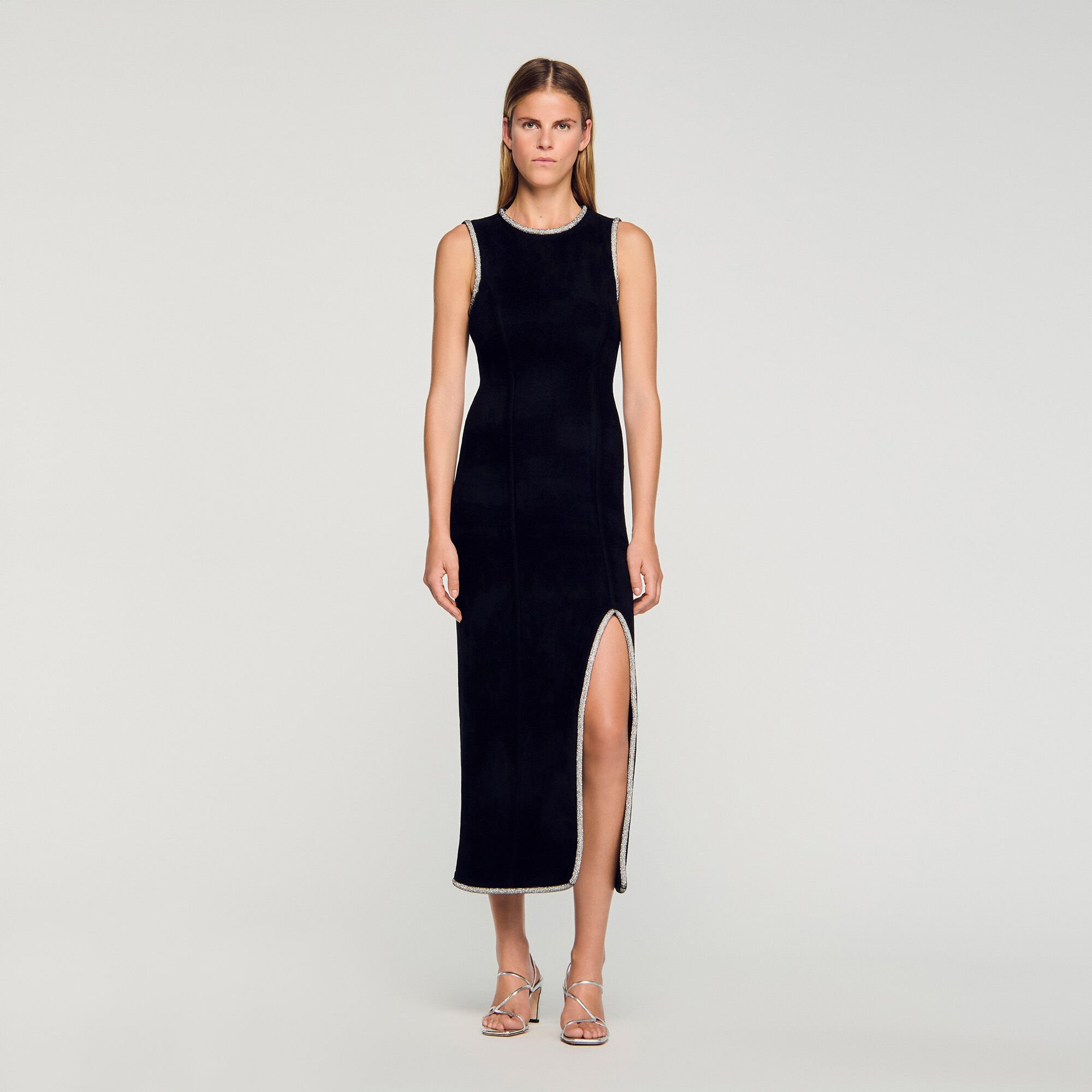 Vestido largo abierto con strass