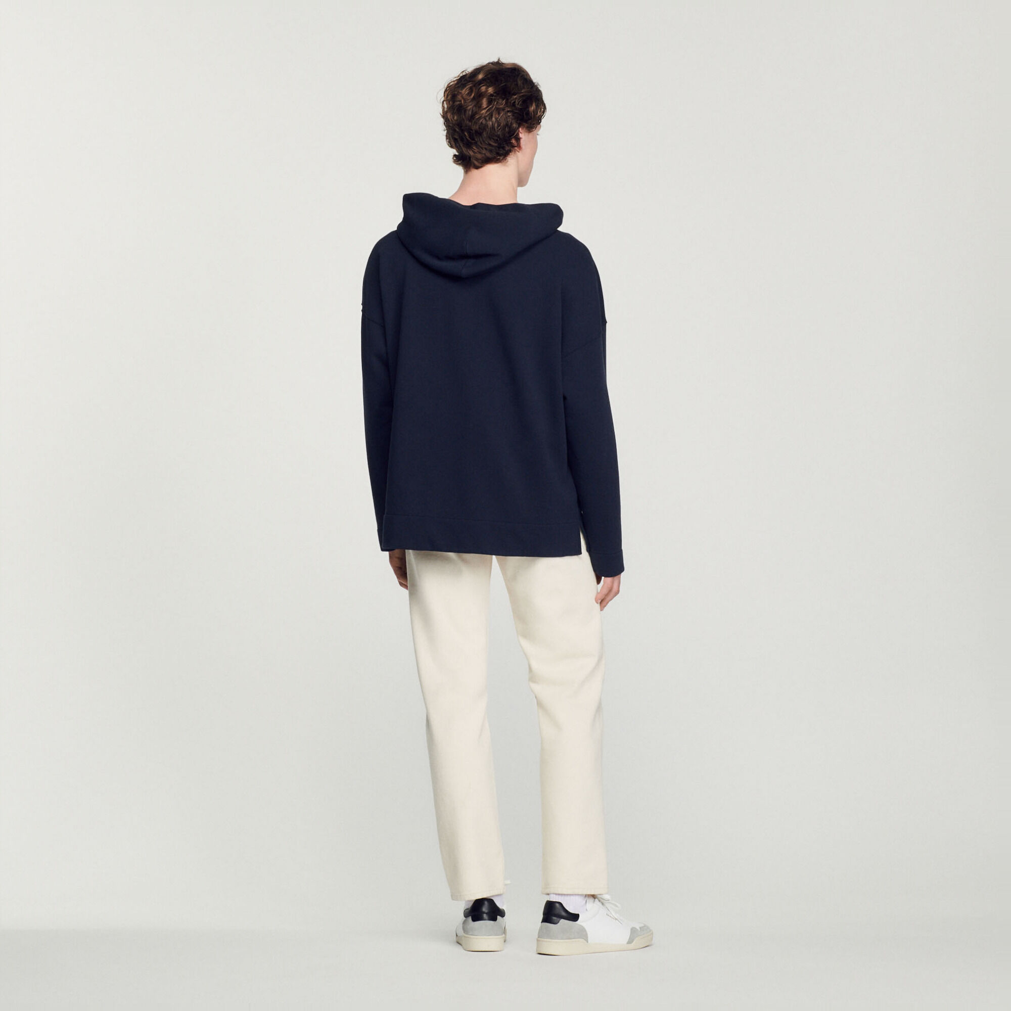 Sudadera con capucha, bordado de tulipán