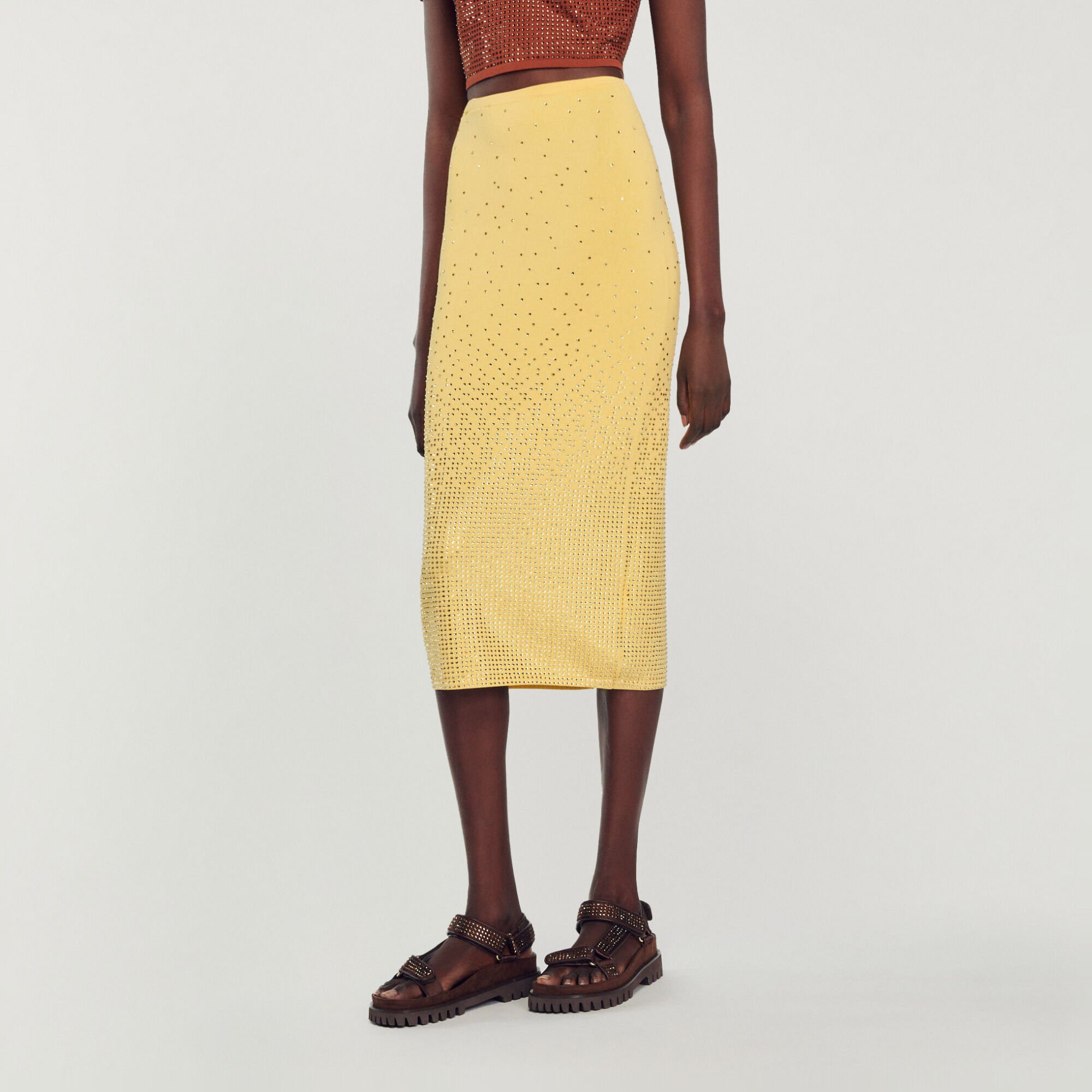 Falda midi sublimada con strass