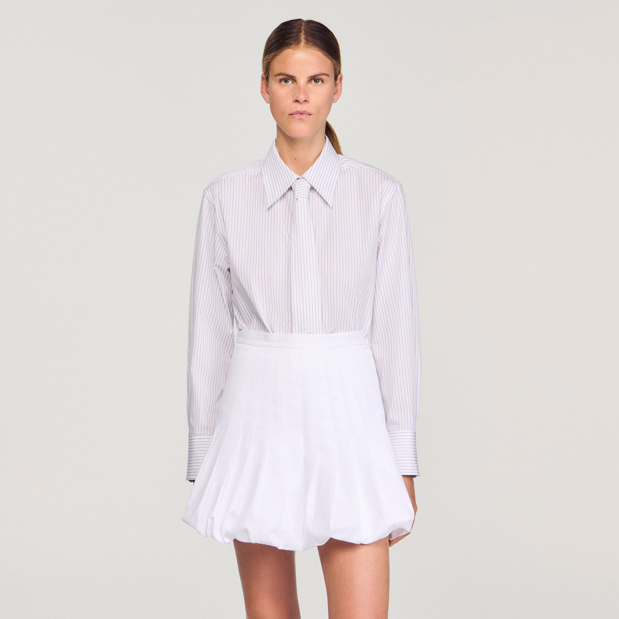 Camisa de rayas con corbata