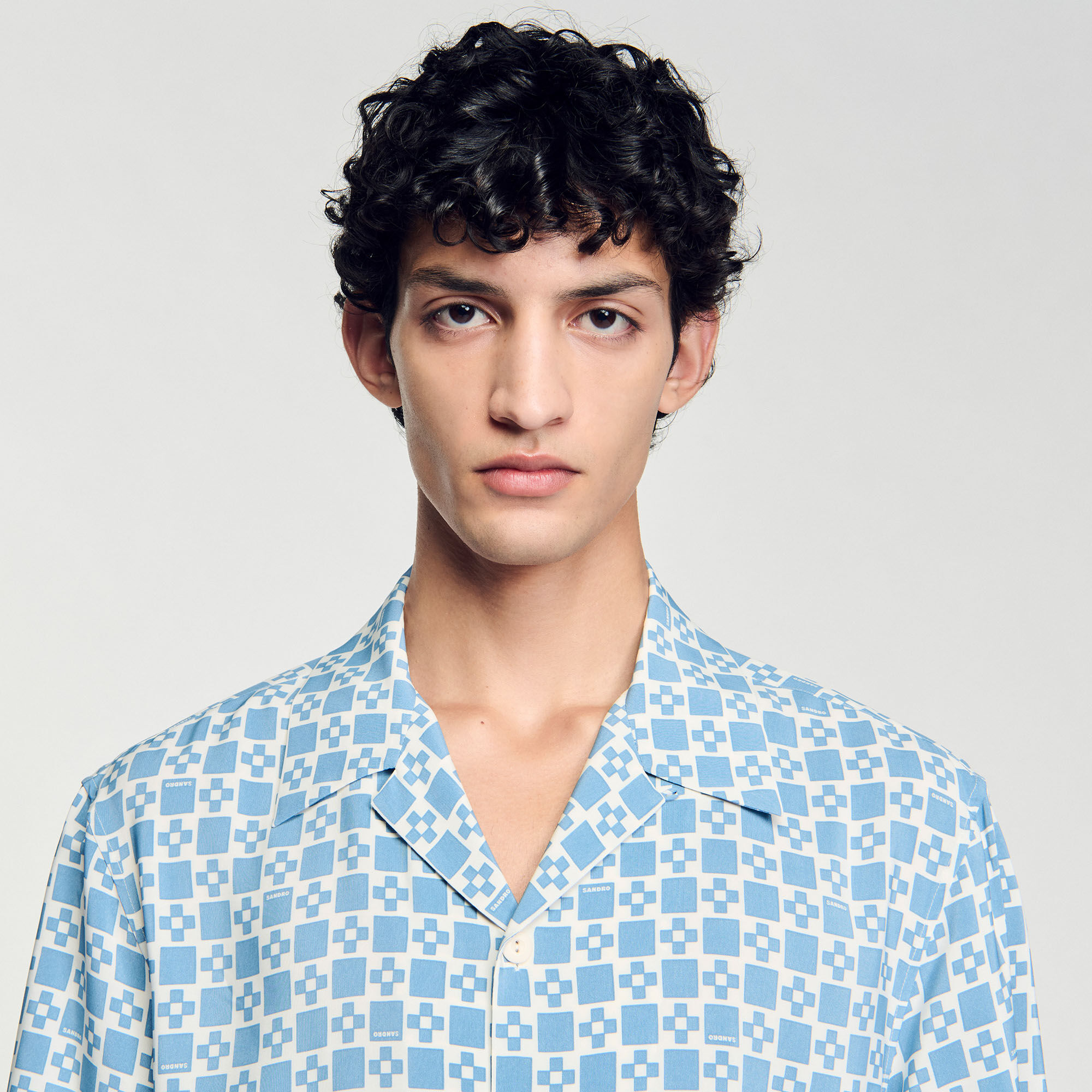 Camisa fluida con estampado Square Cross