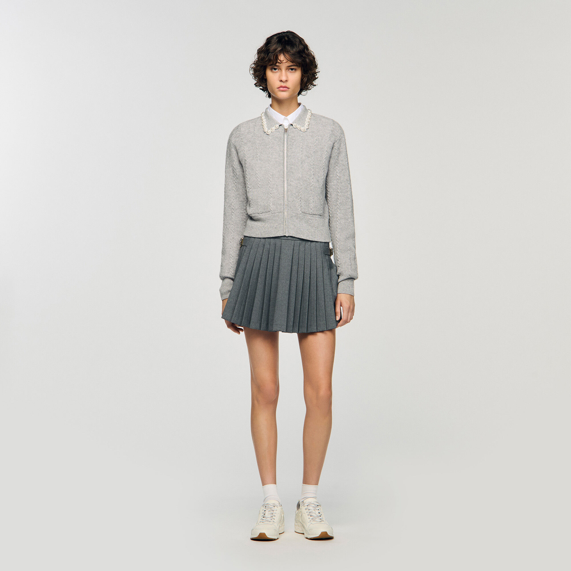 Cárdigan con cuello de pedrería