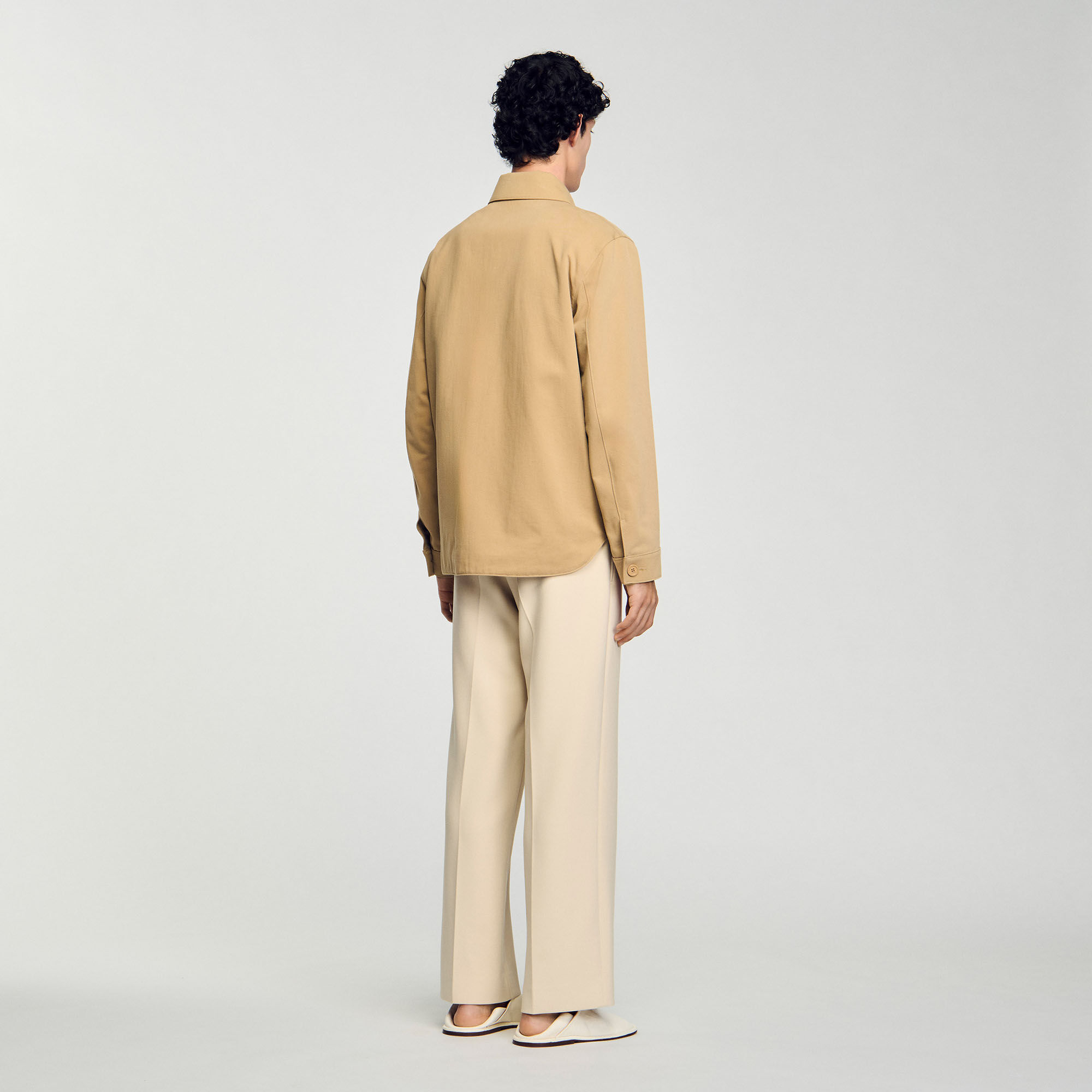 Sobrecamisa con bolsillos