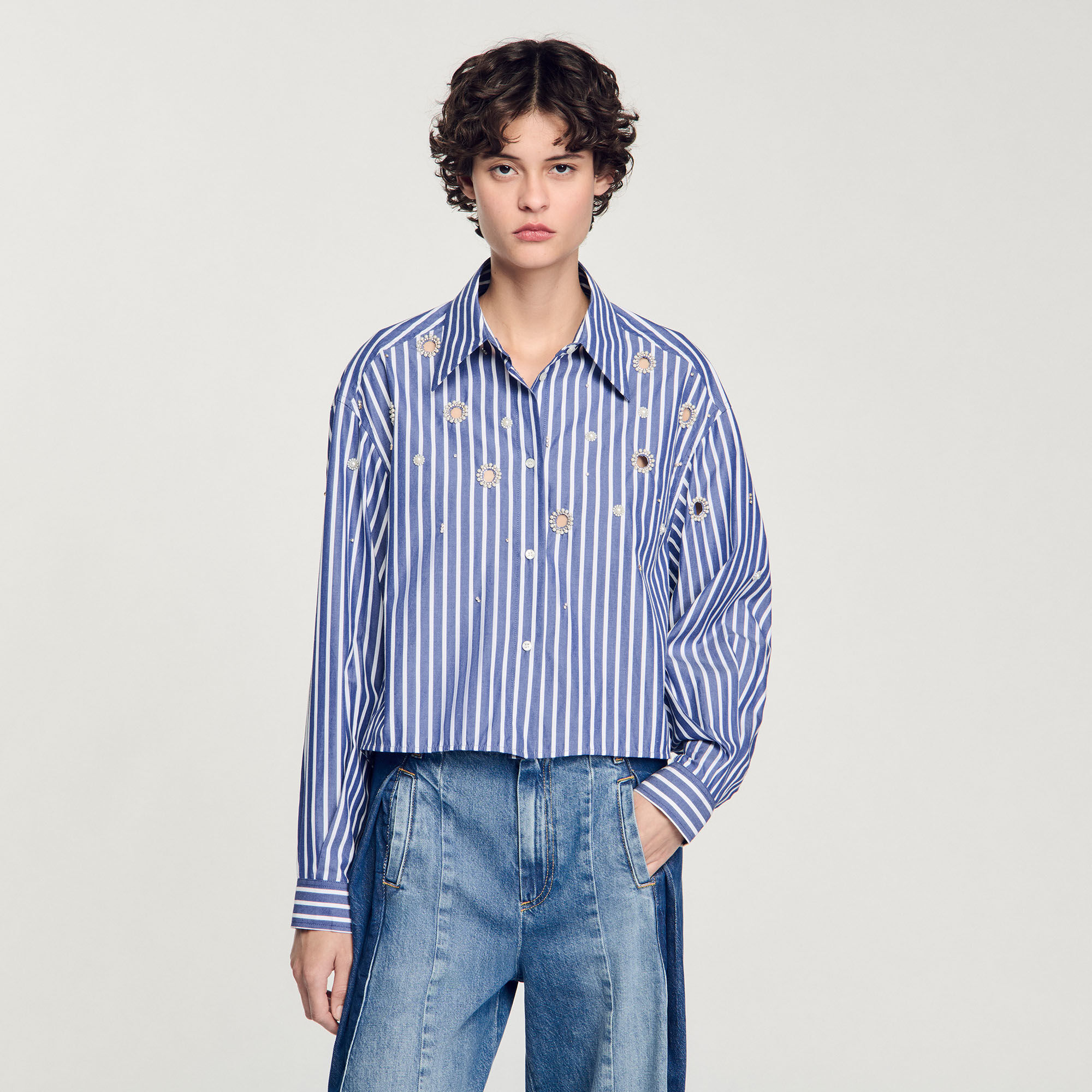 Camisa de rayas con pedrería