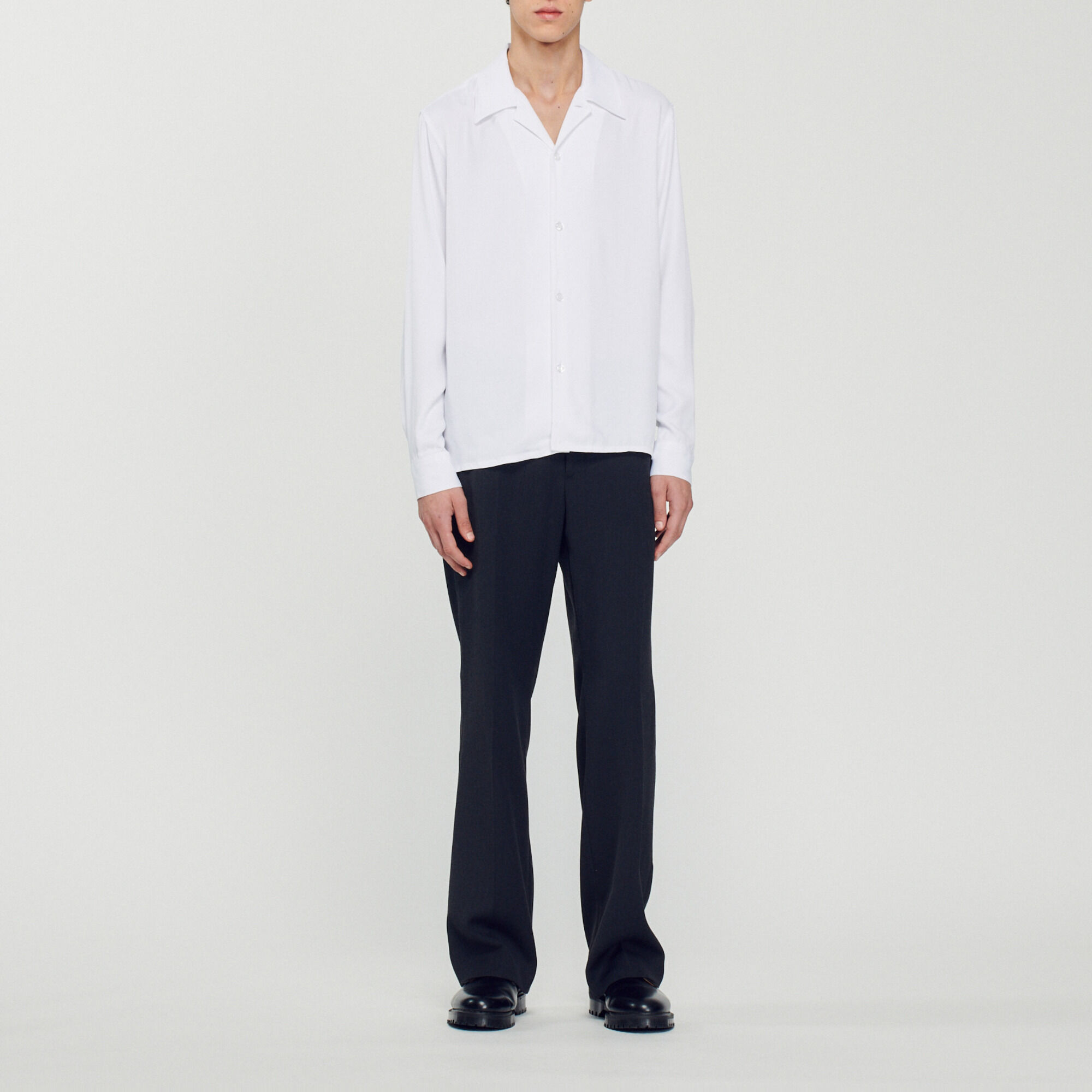 Camisa fluida de cuello estilo tiburón