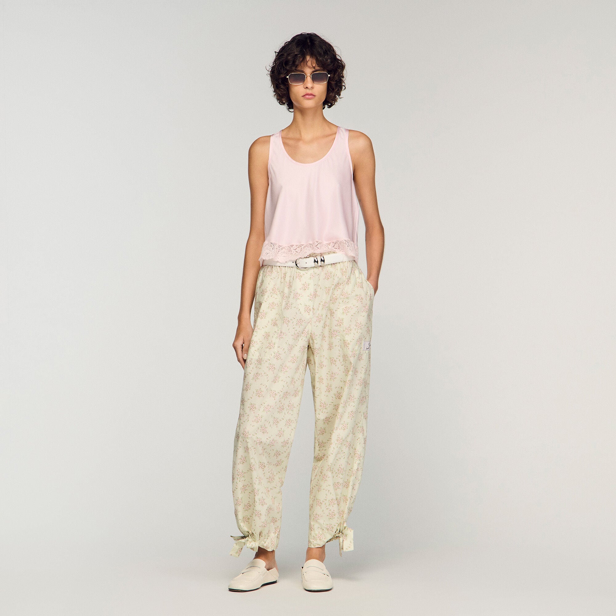 Pantal&oacute;n ancho con estampado floral