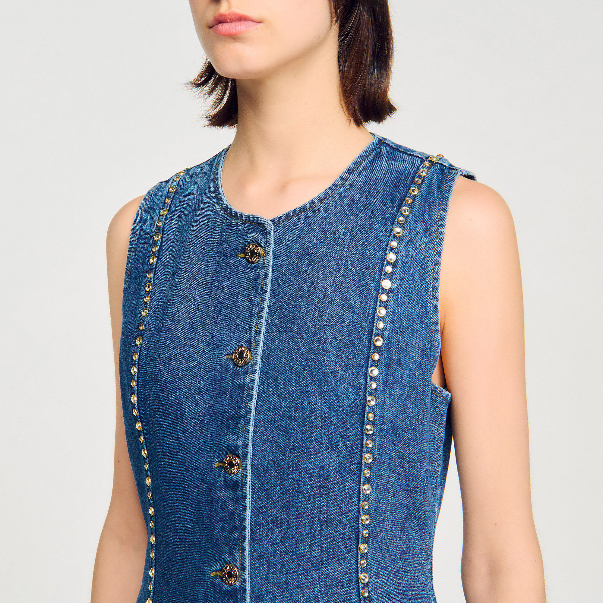 Top de denim con strass