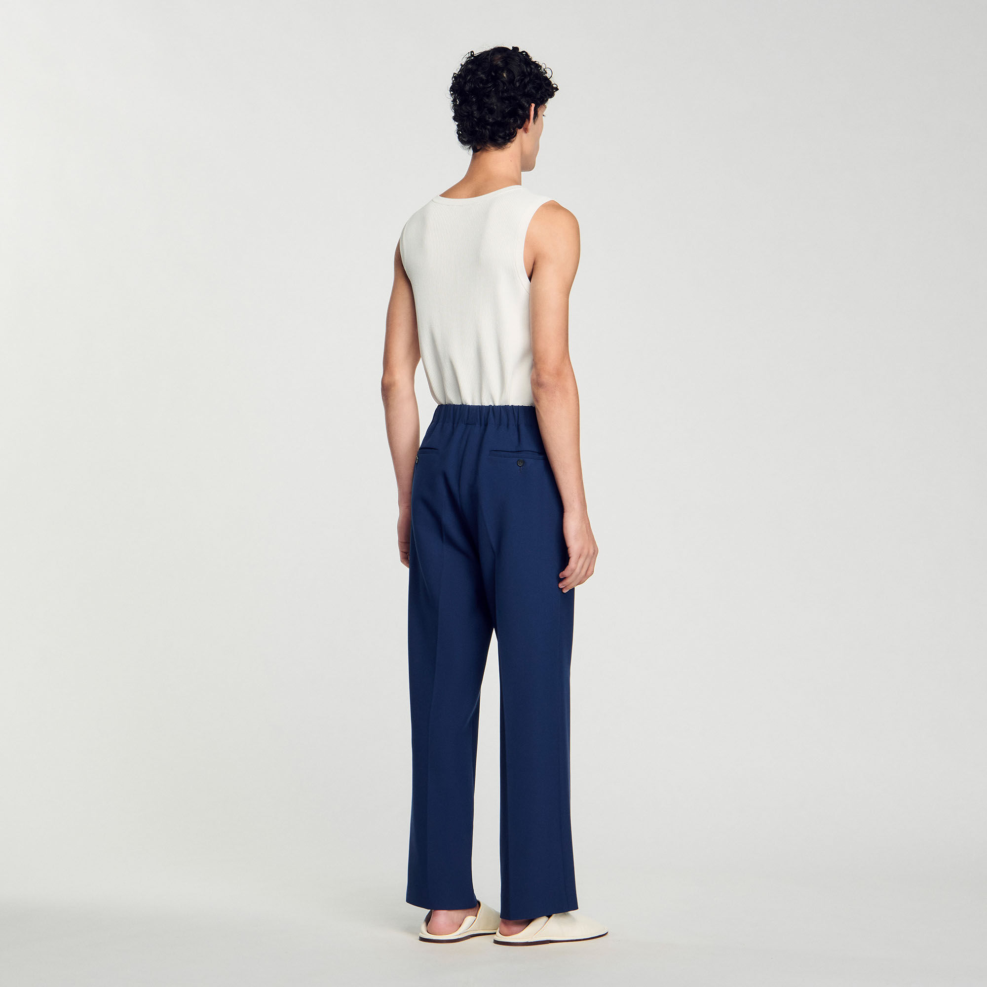 Pantalón ancho