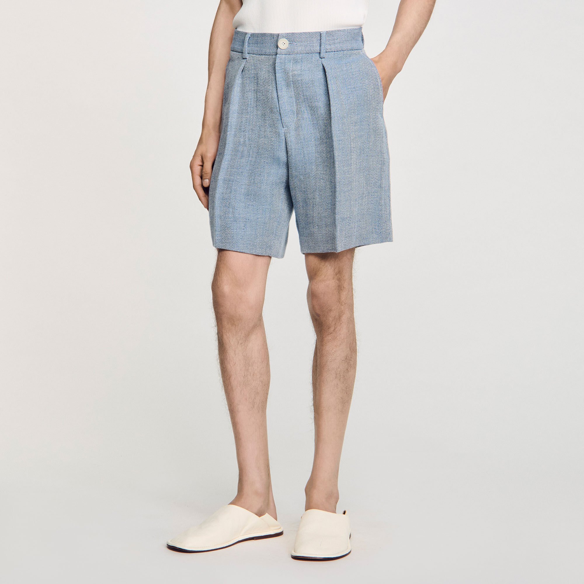 Pantalón corto de pinzas