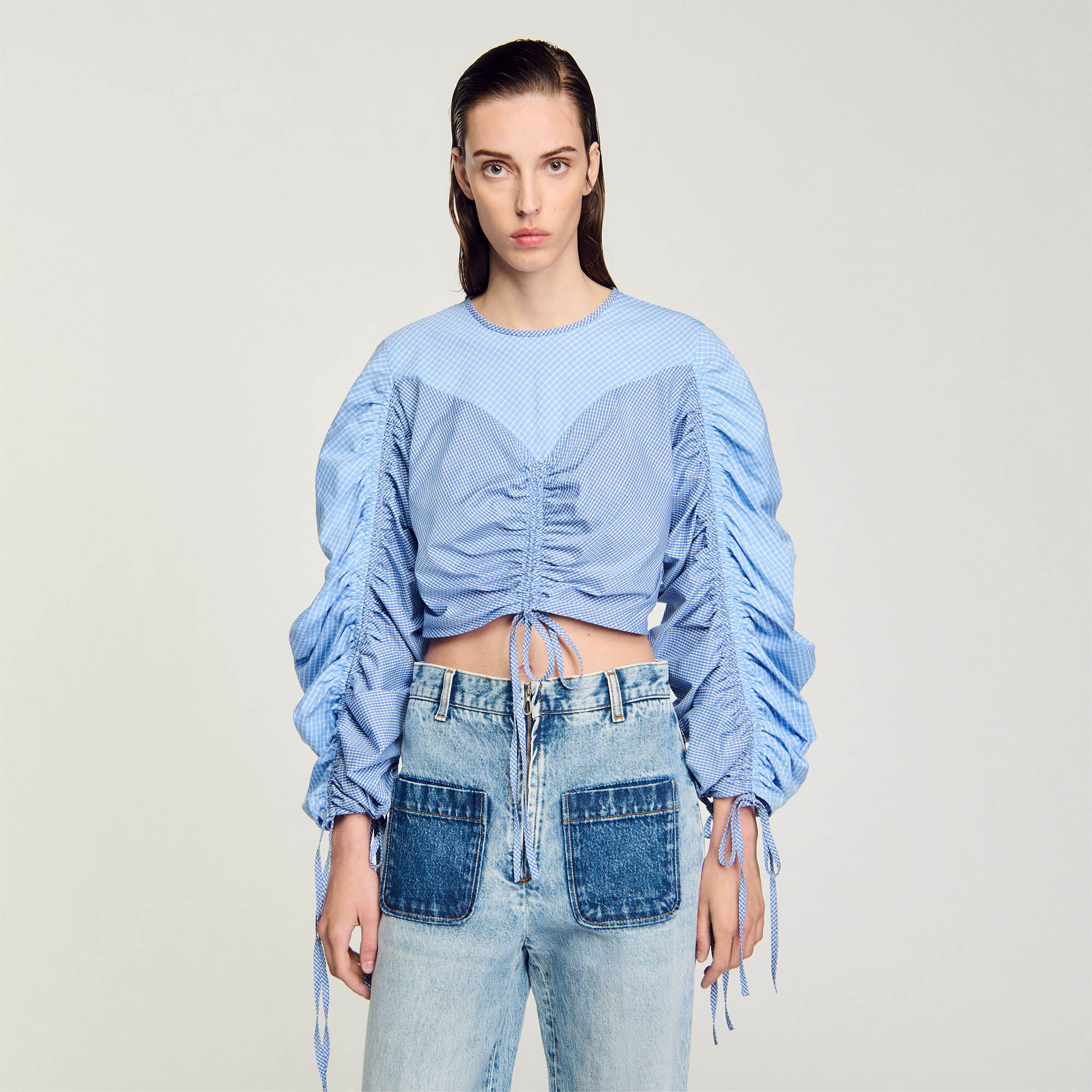 Top estampado con cintas