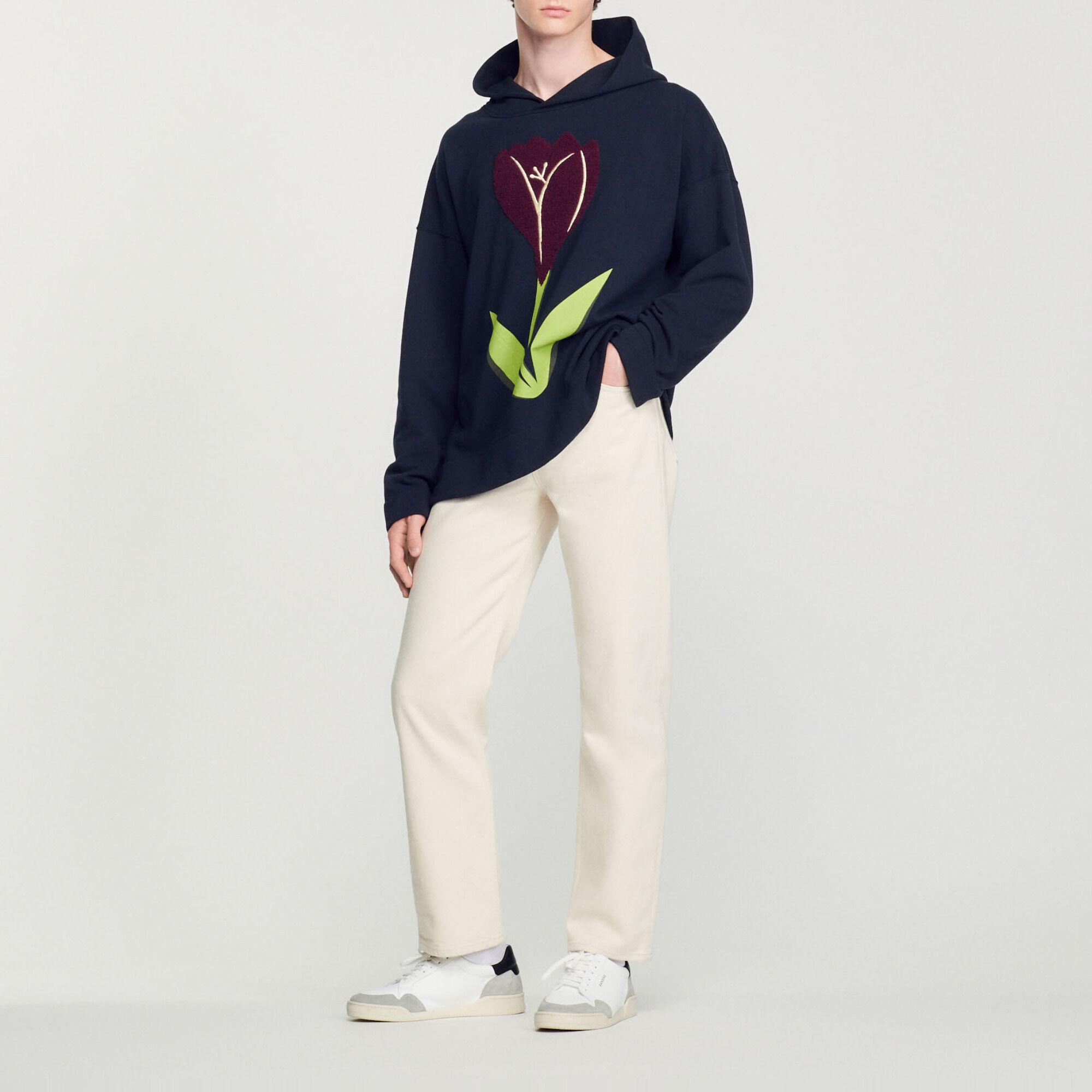 Sudadera con capucha, bordado de tulipán