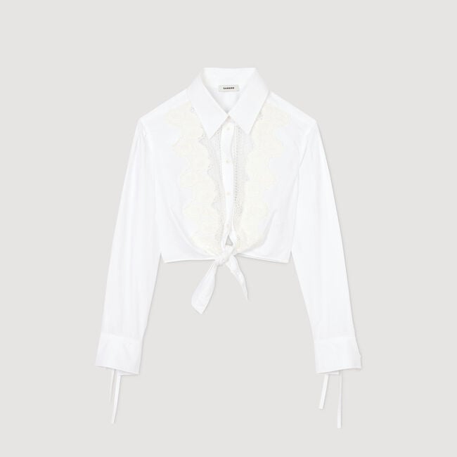 Camisa con plastrón de encaje
