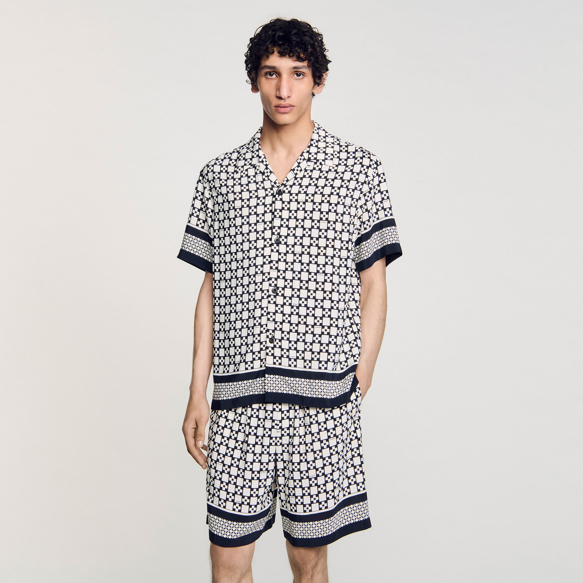 Camisa fluida con estampado Square Cross