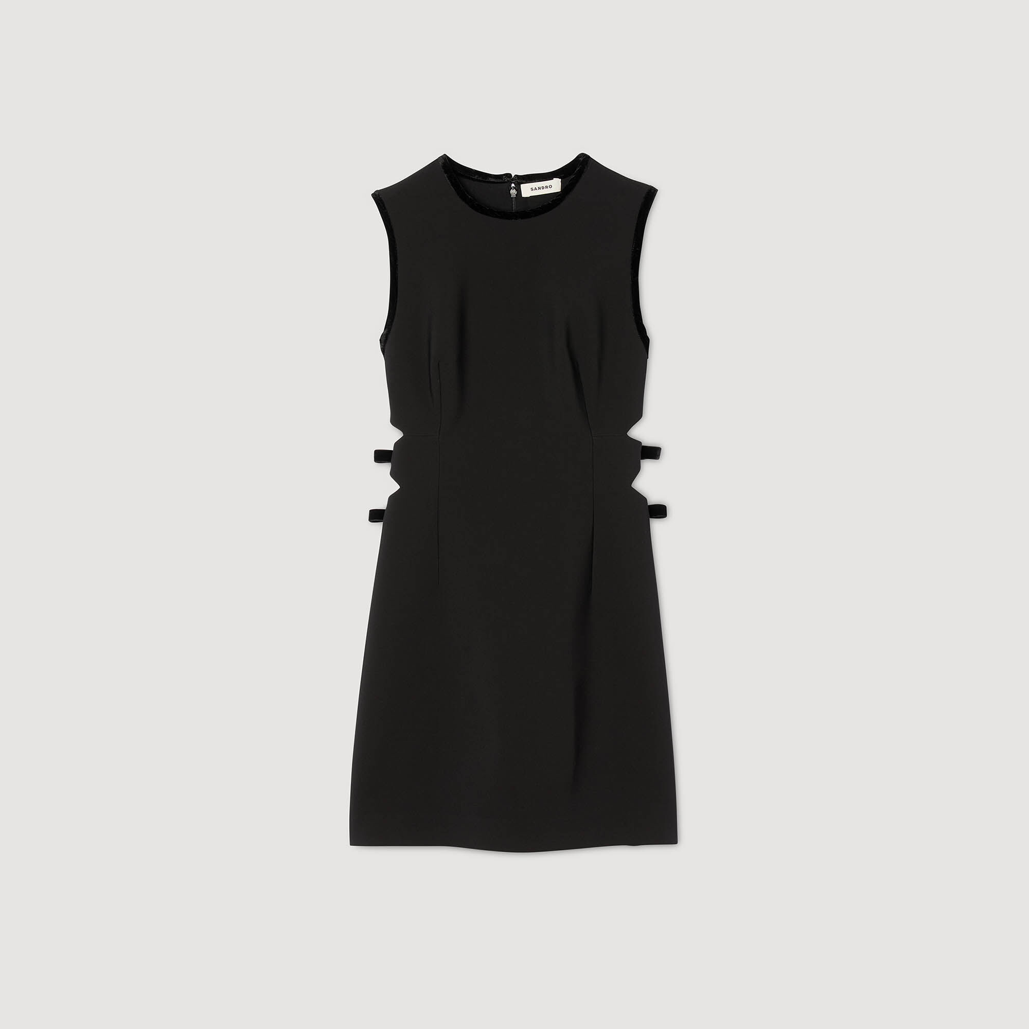 Vestido corto con aberturas