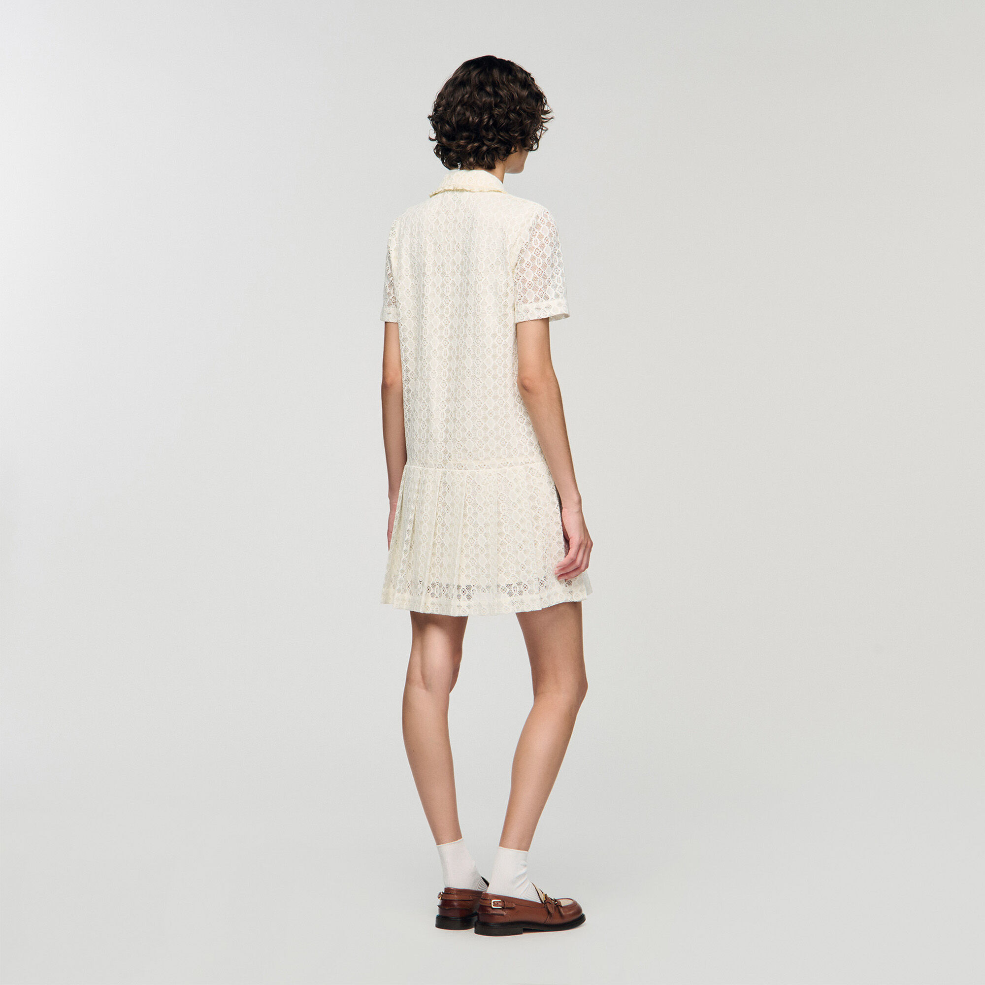 Vestido corto de encaje - Mujer | Sandro