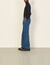 Pantalón de denim ligeramente acampanado