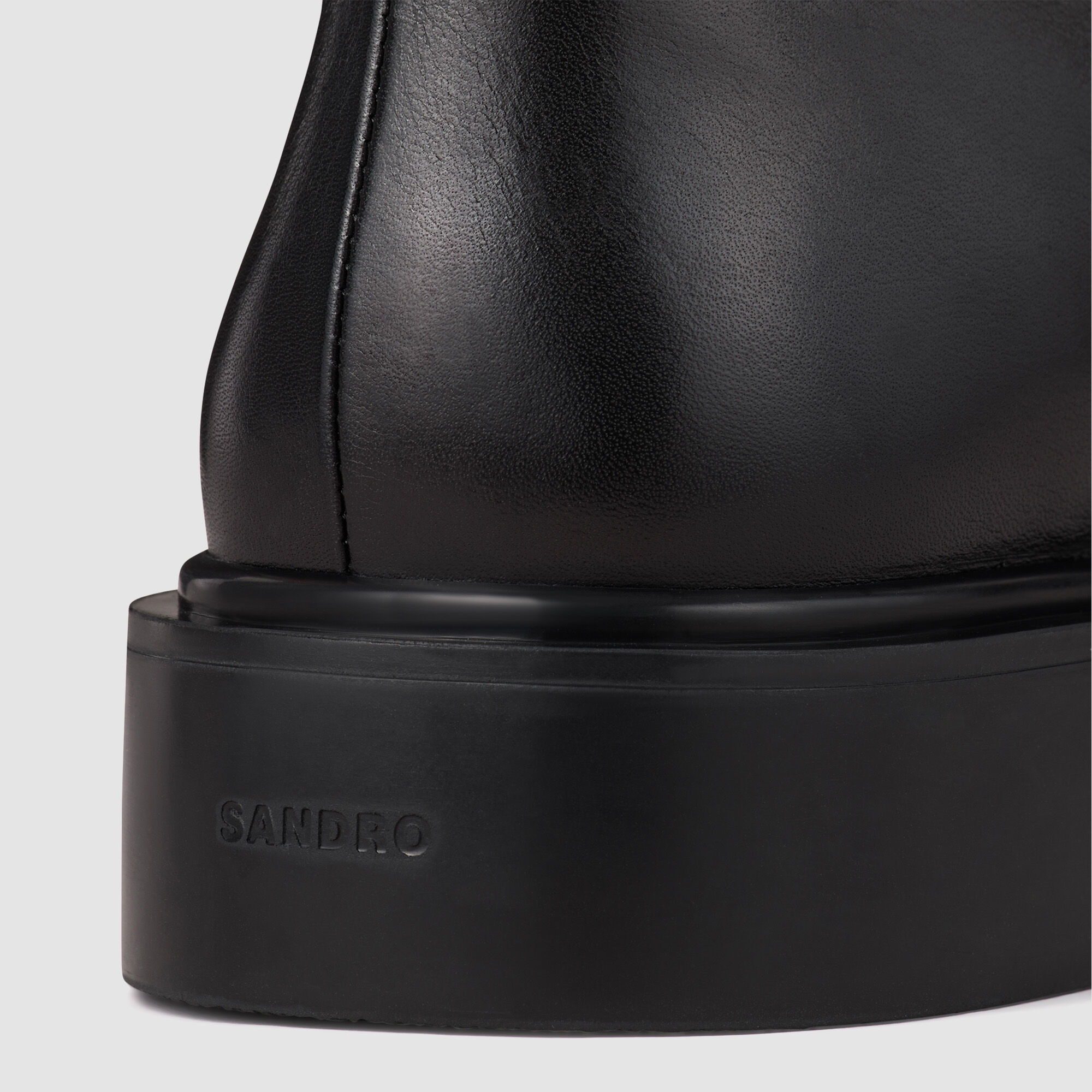 Botines de cuero con cremallera