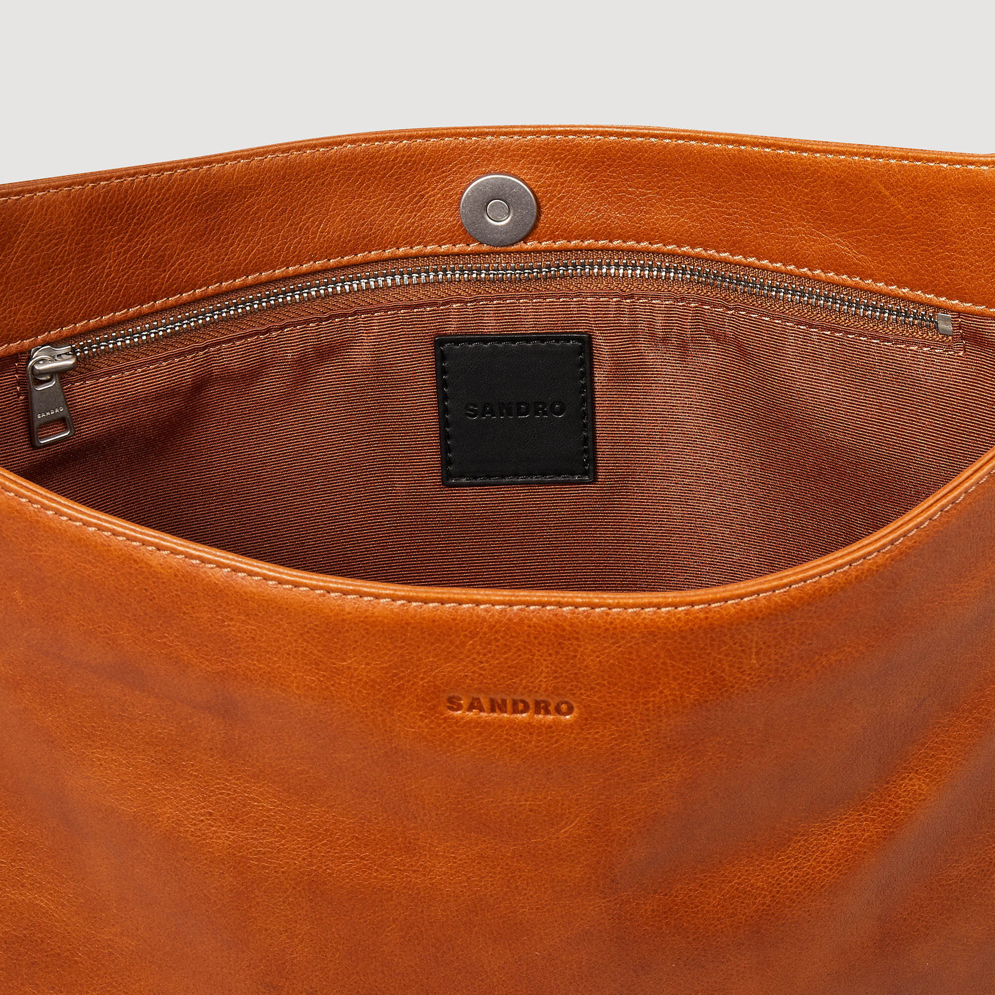 Bolso de cuero granulado