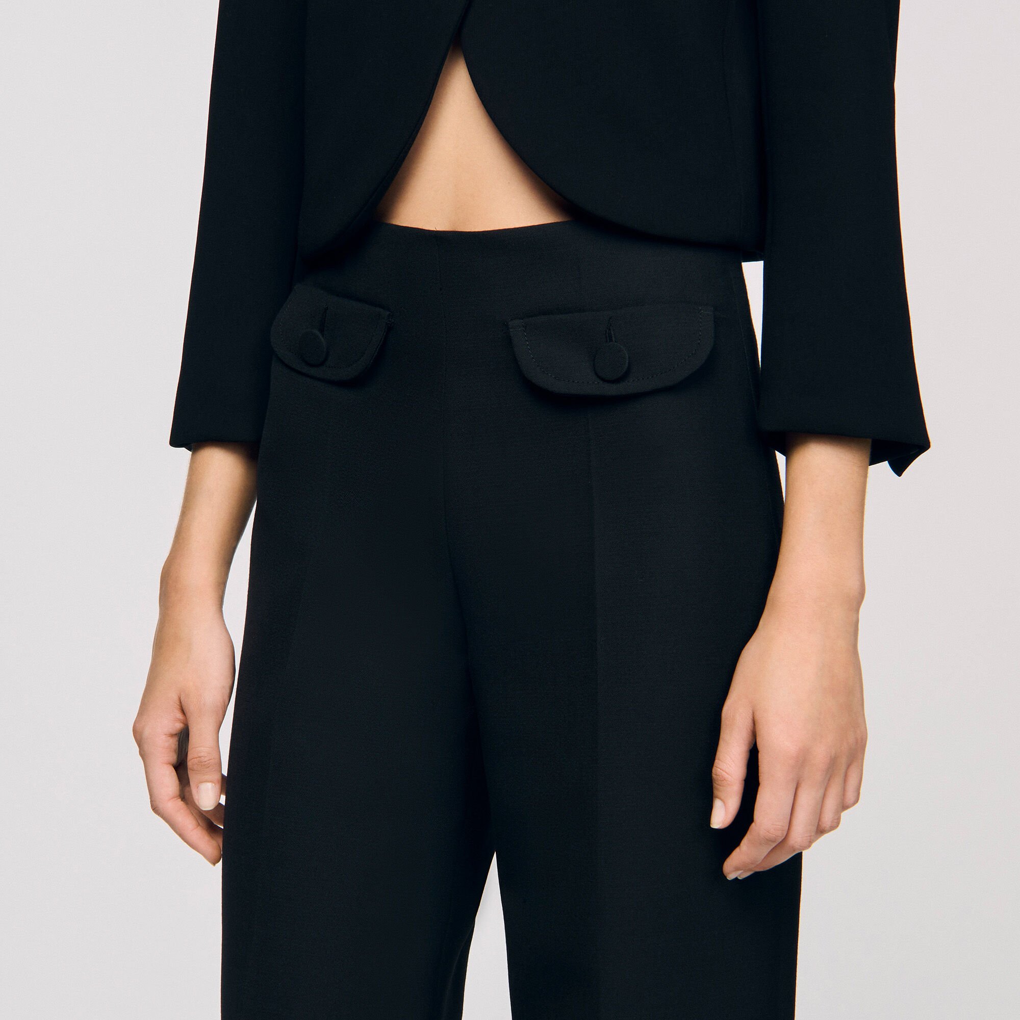 Pantalón con bolsillos