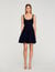 Vestido corto con cuello de strass