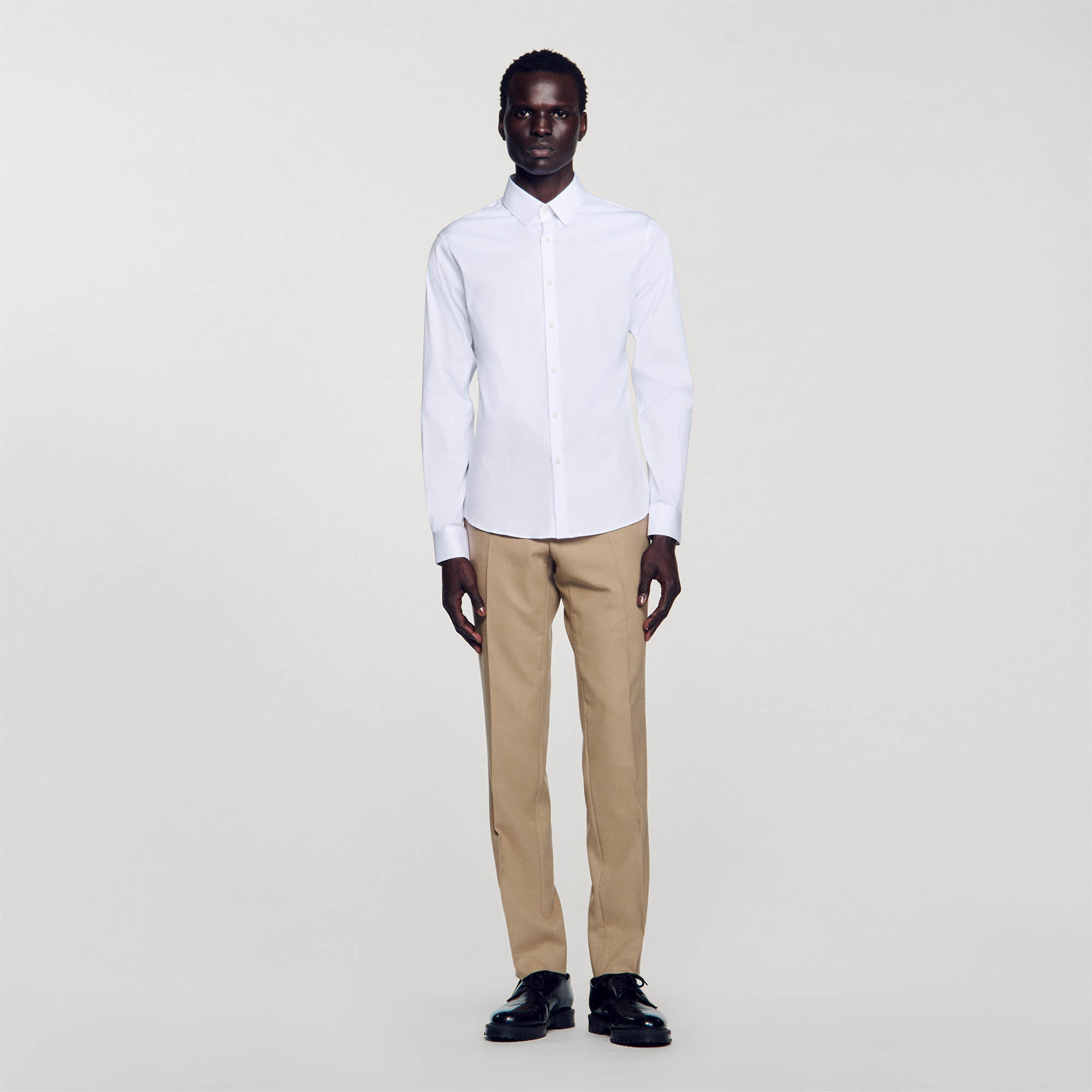 Camisa ajustada de algodón stretch