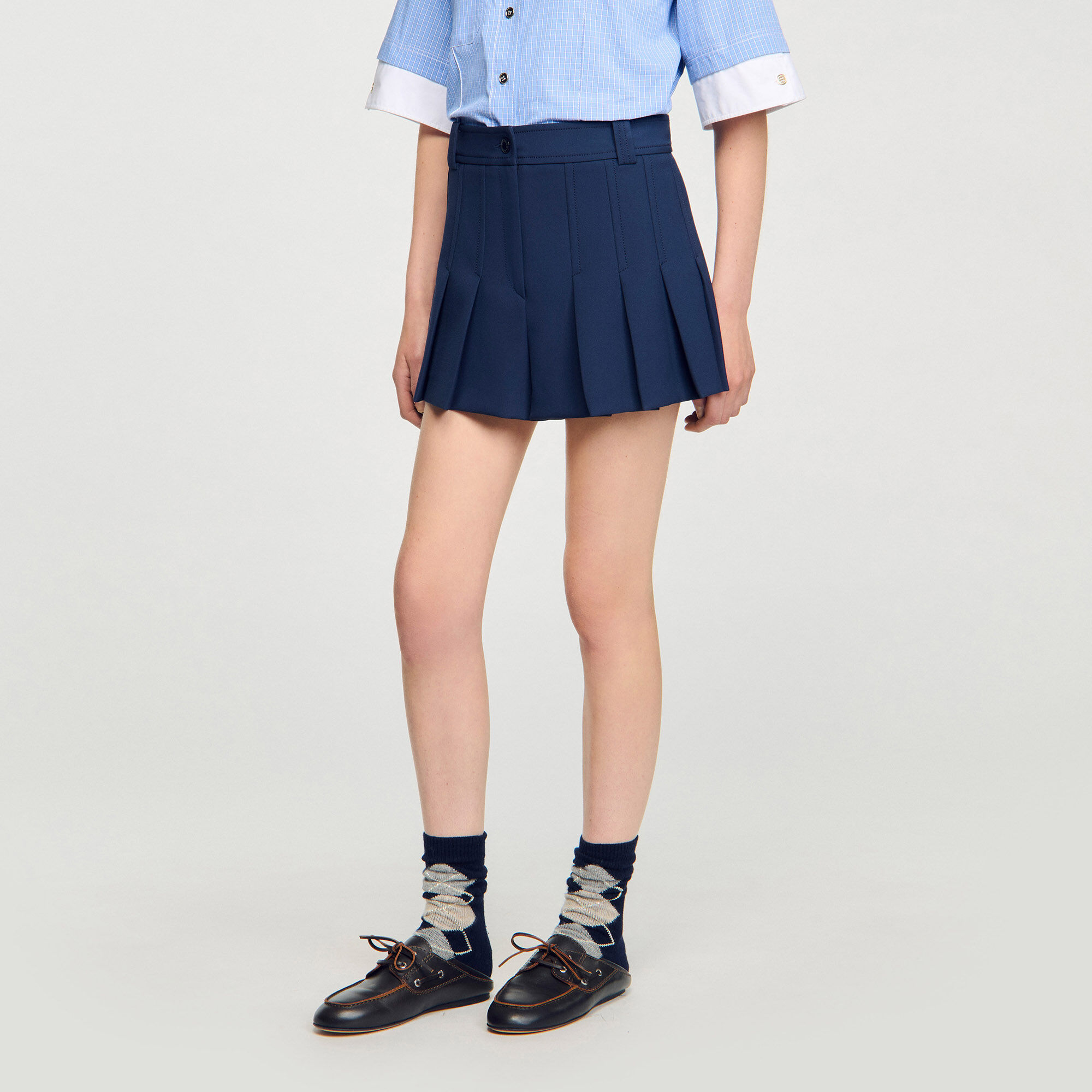 Short de traje con pliegues