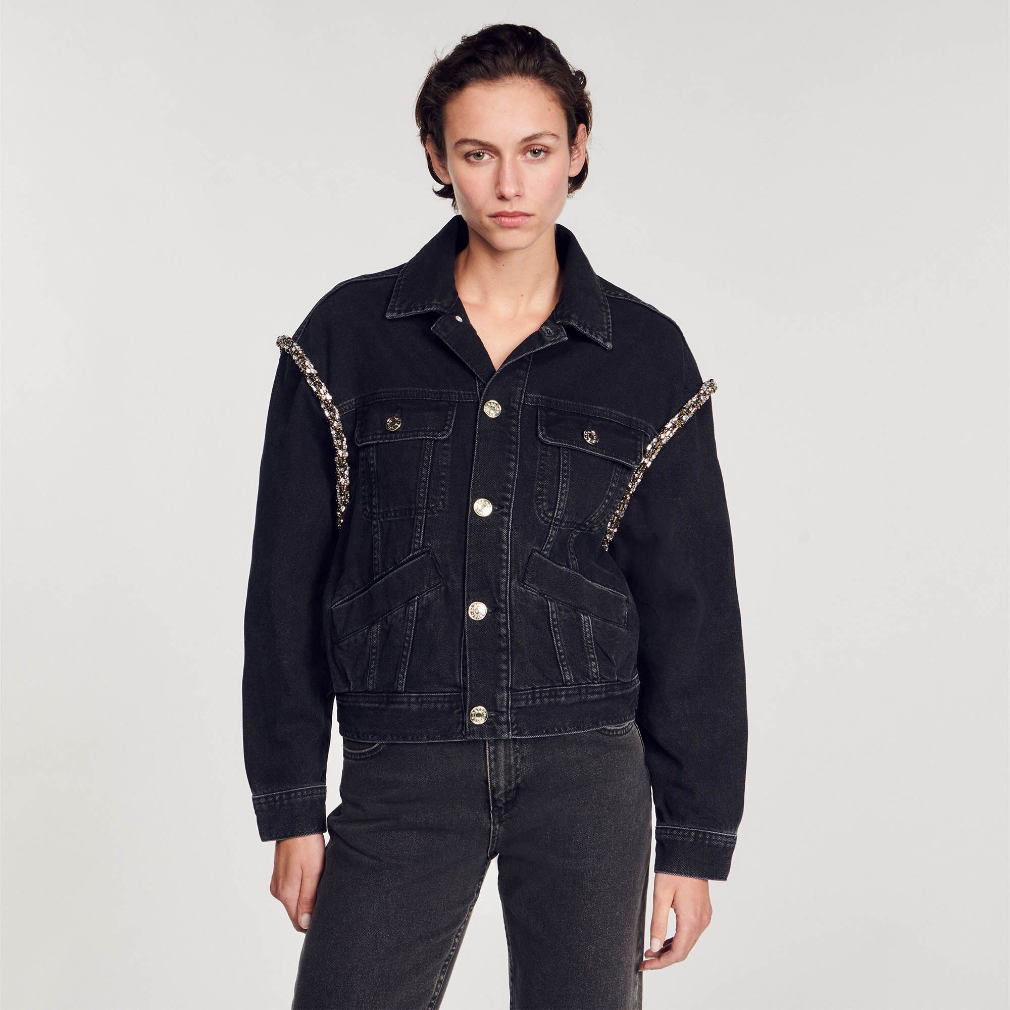 Chaqueta oversize de denim con strass
