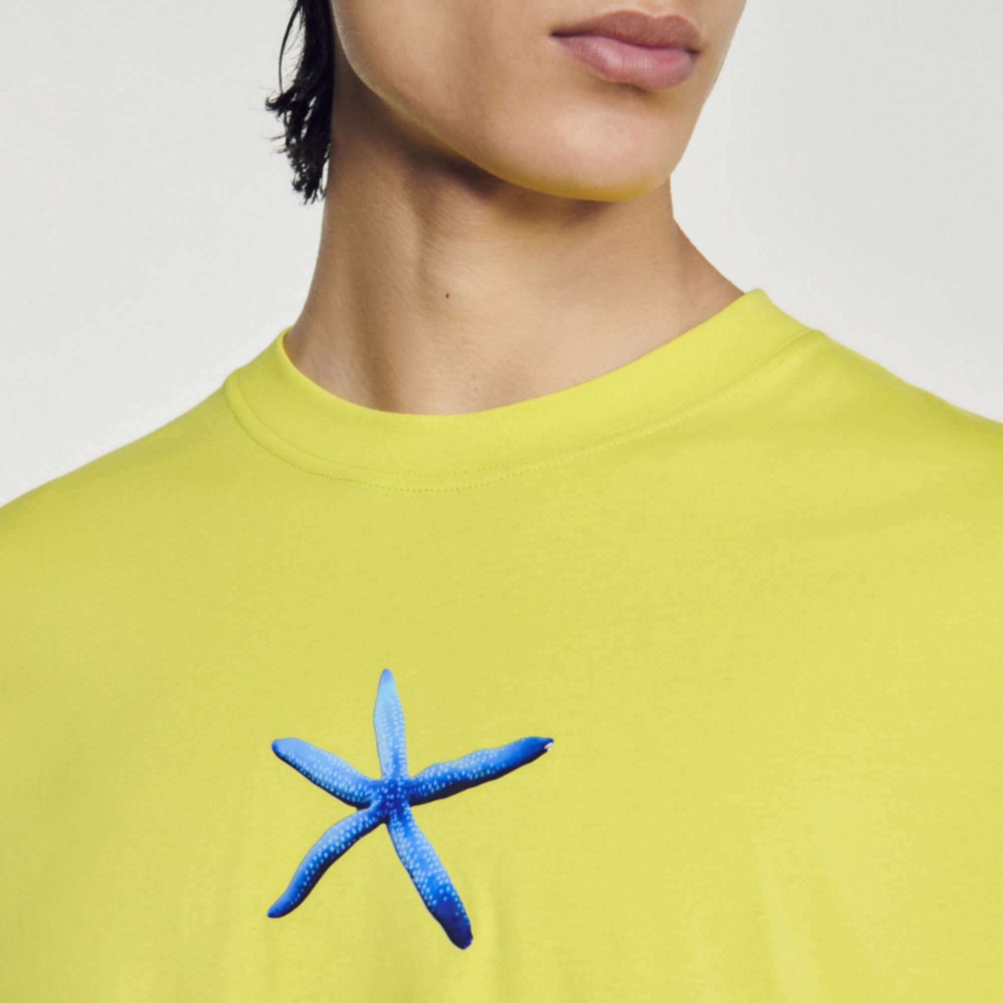 Camiseta con estampado estrella de mar