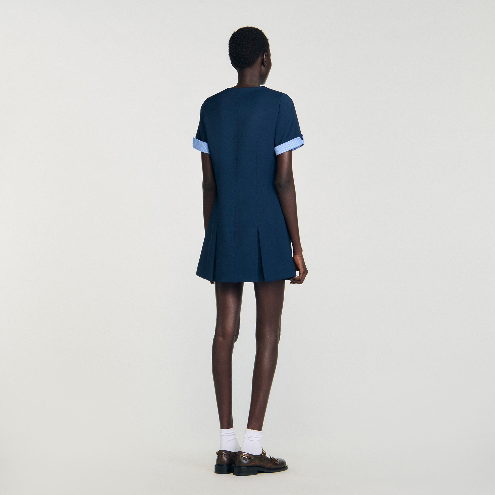 Vestido corto plisado