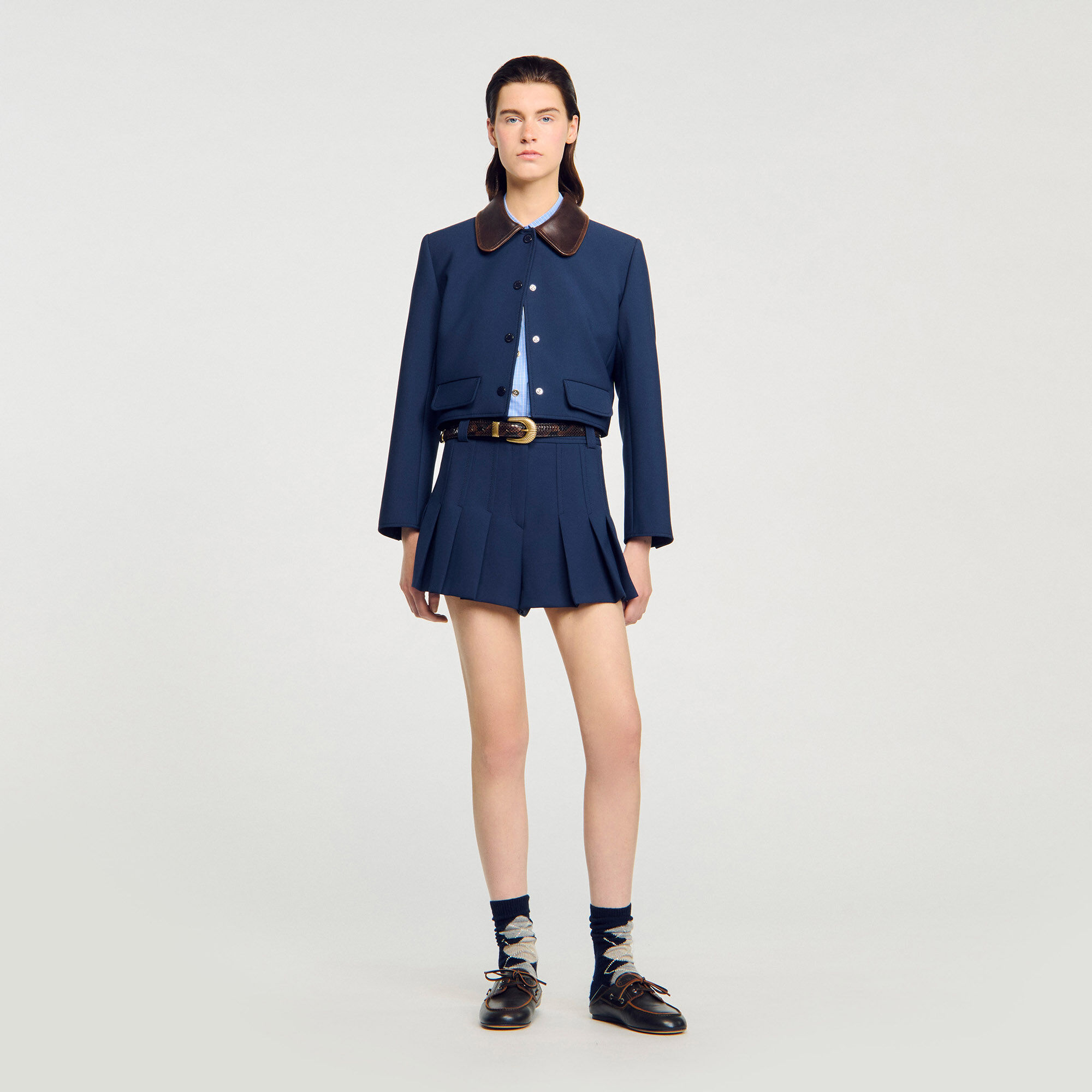Short de traje con pliegues