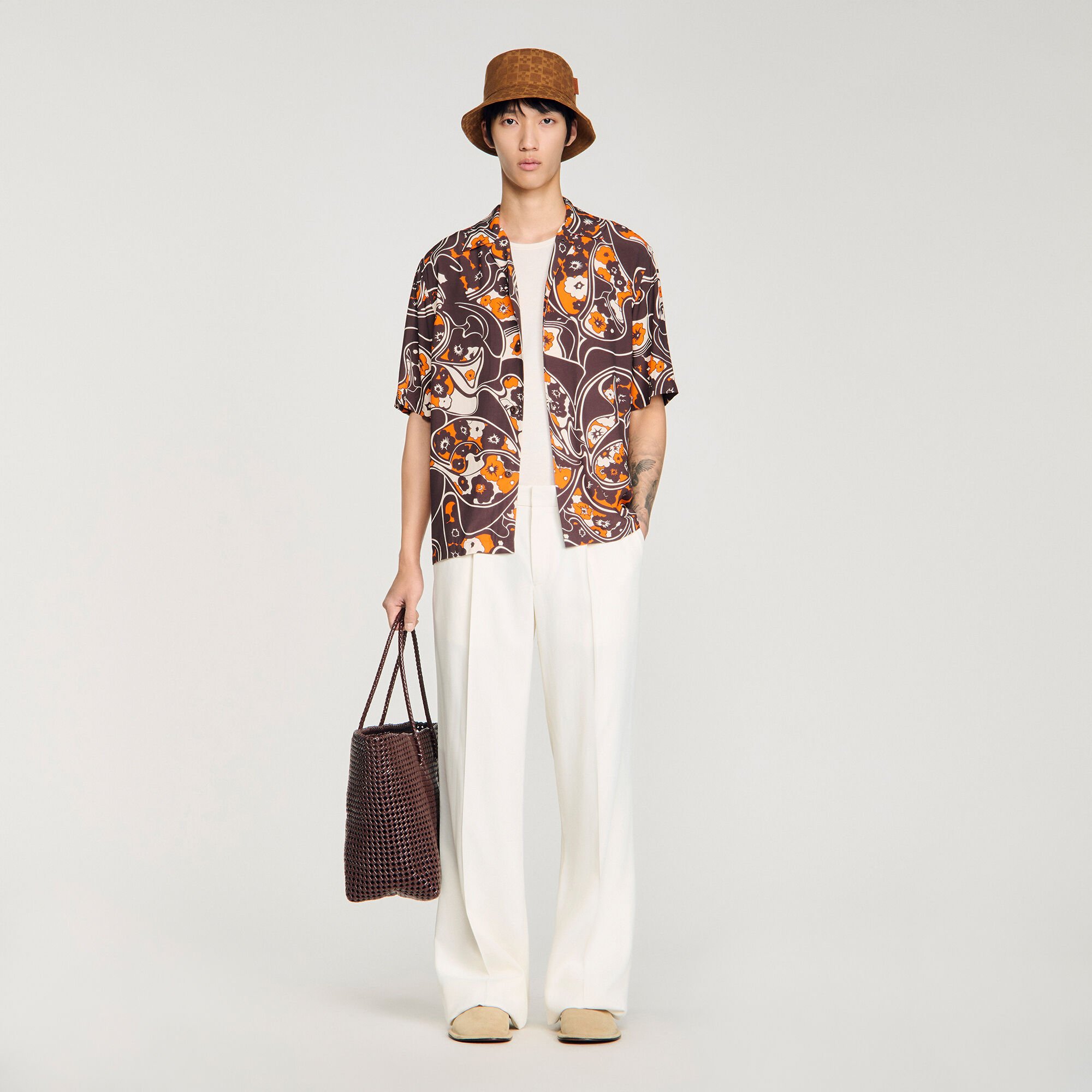 Camisa estampada cuello italiano