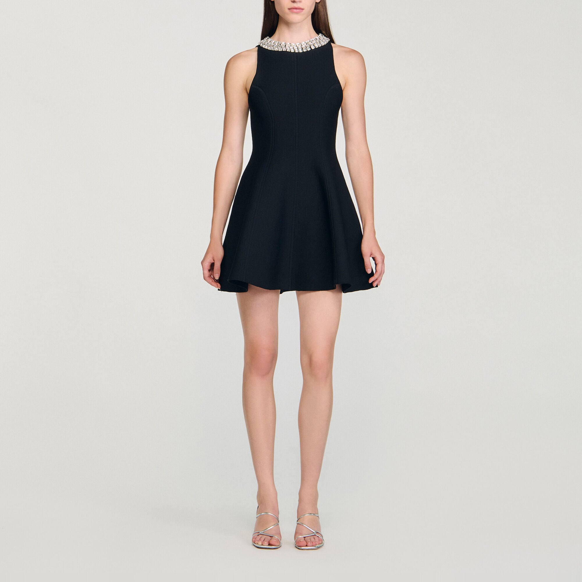 Vestido corto con cuello de perlas - Mujer | Sandro