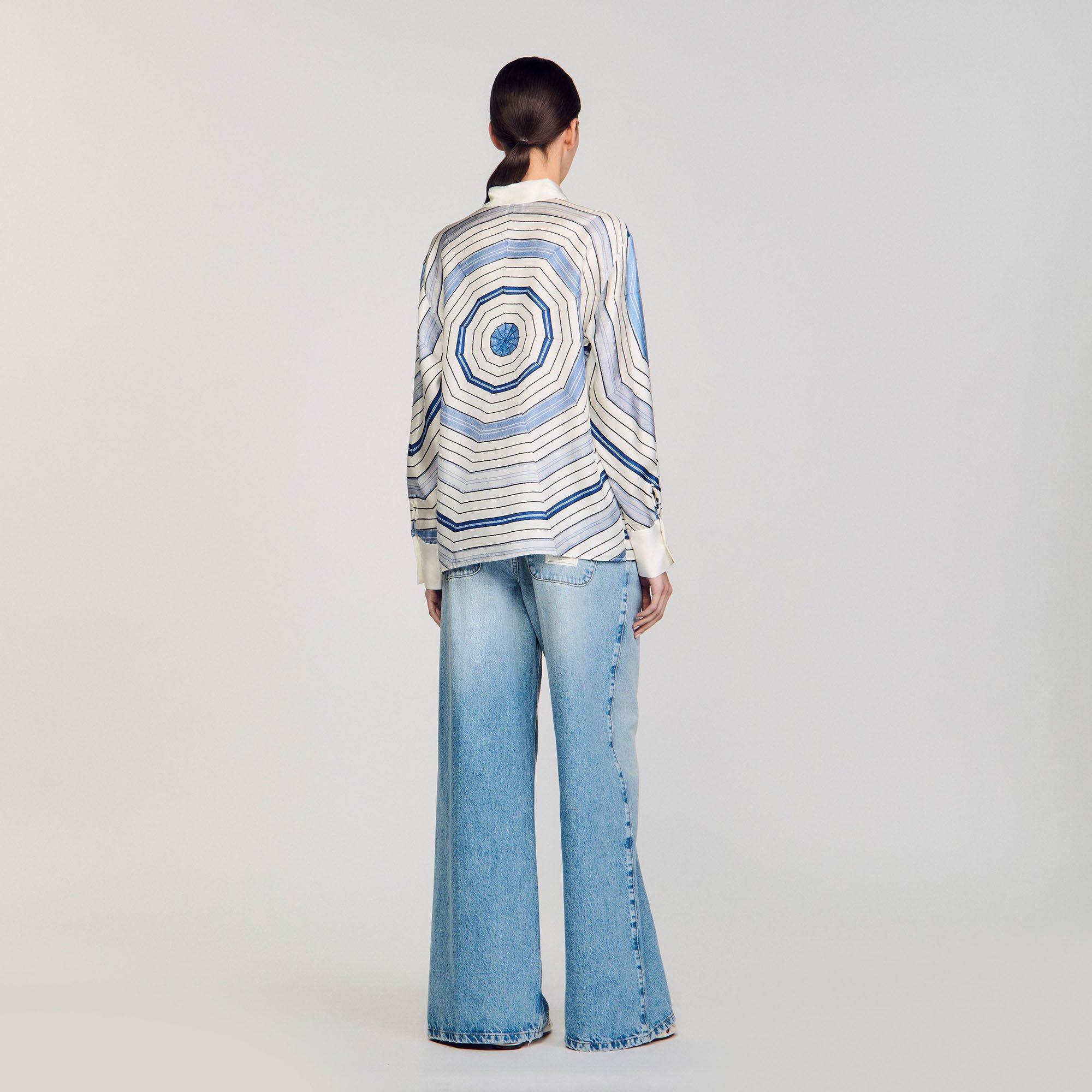 Camisa de seda con espirales