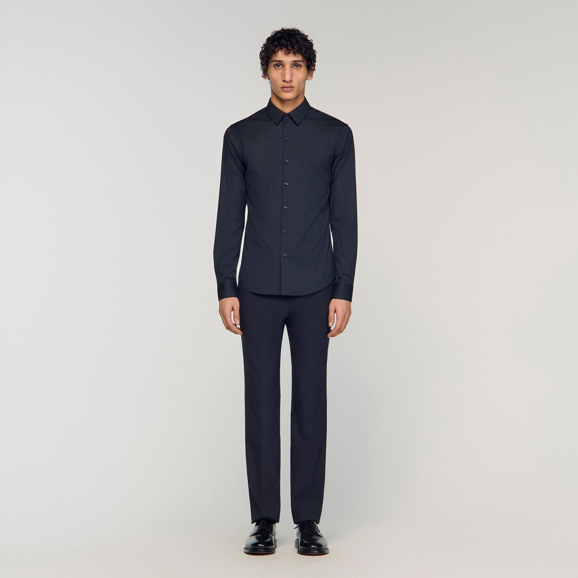 Camisa ajustada de algod&oacute;n stretch