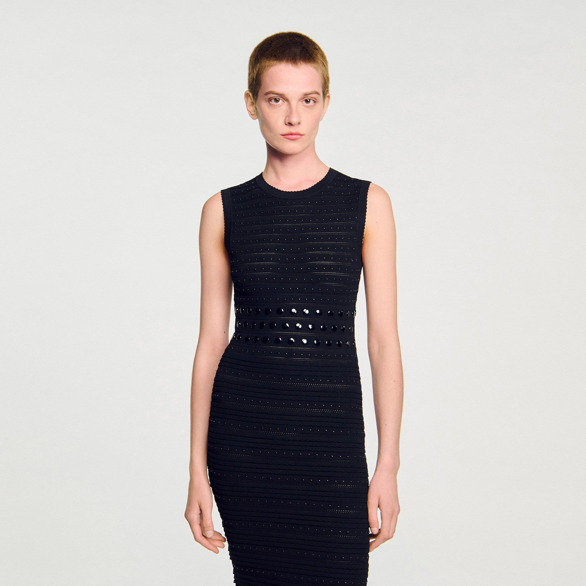 Vestido largo punto con tachuelas