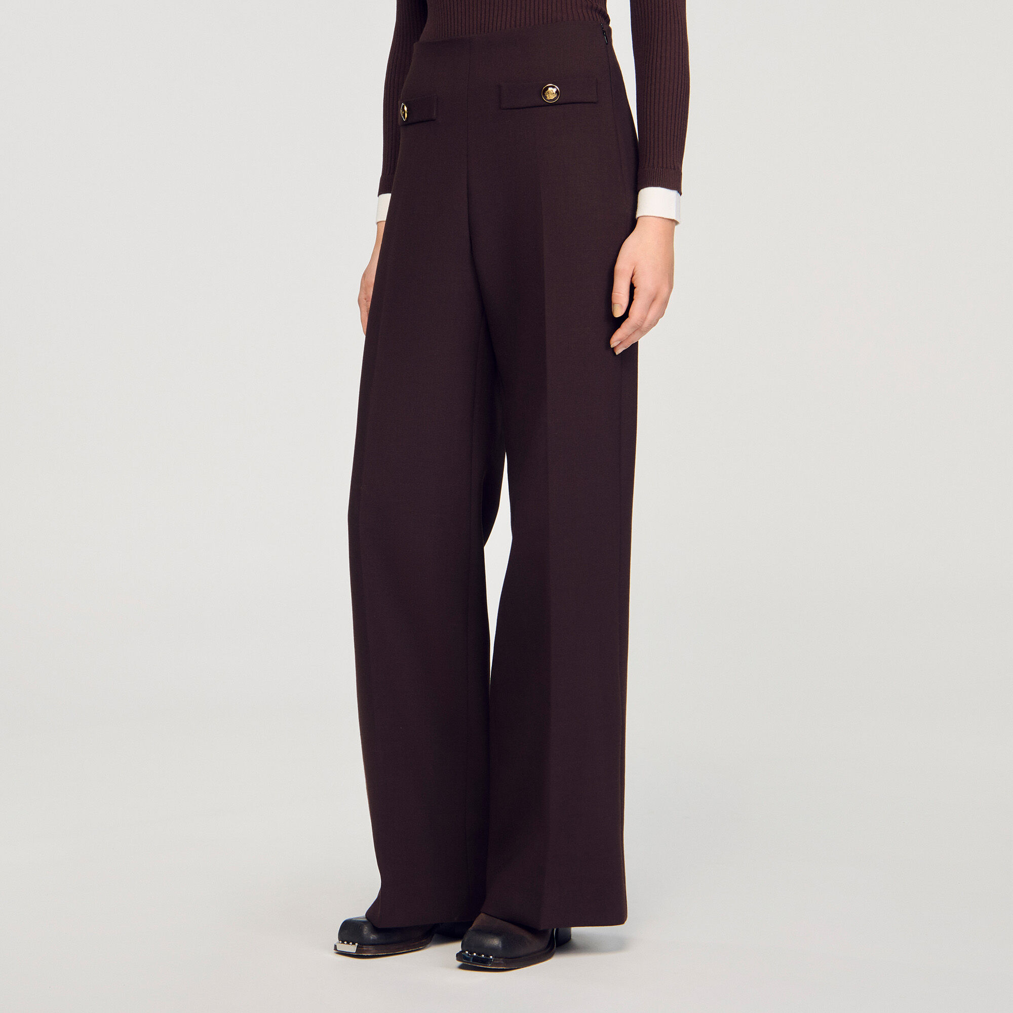 Pantalón acampanado