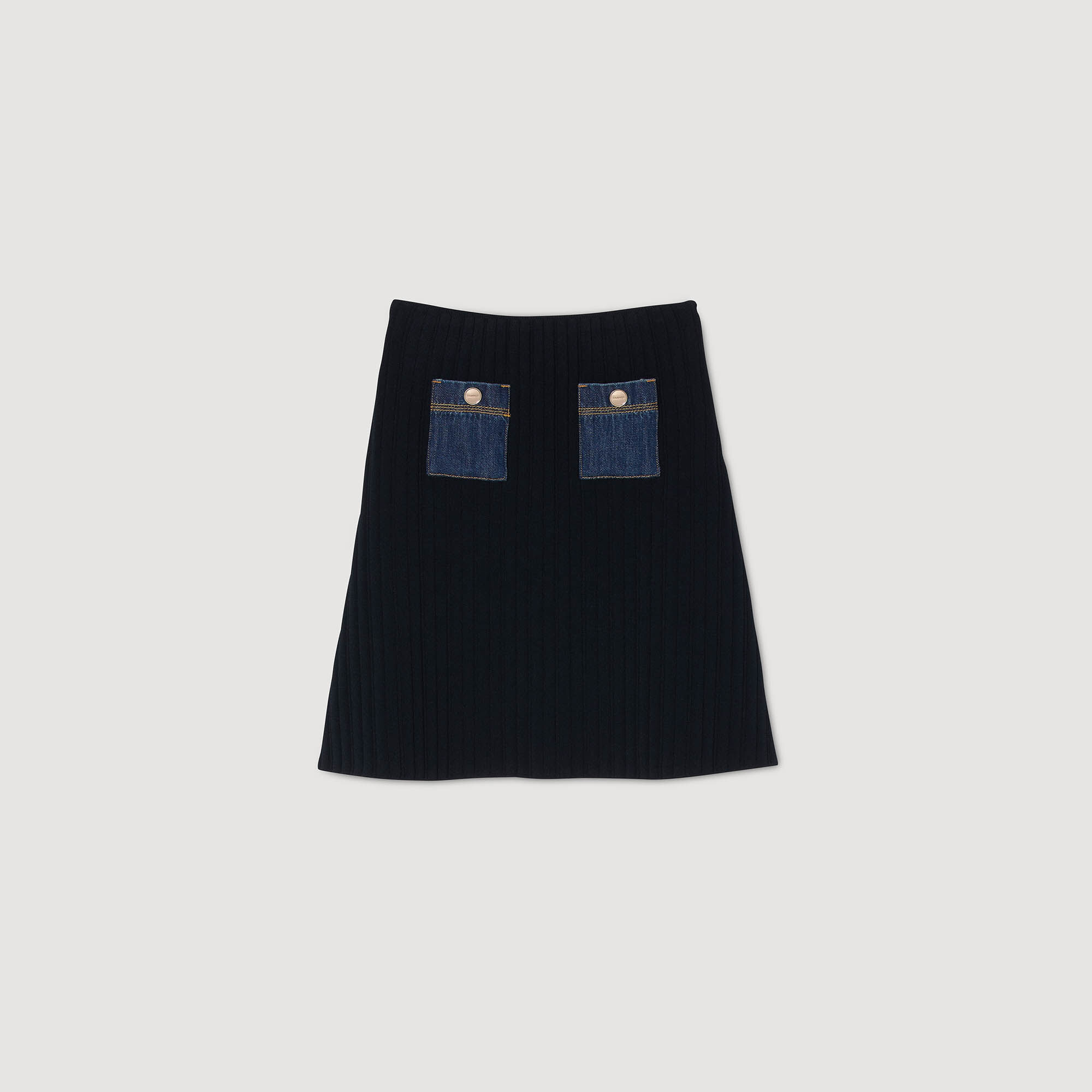 Falda corta de punto y denim