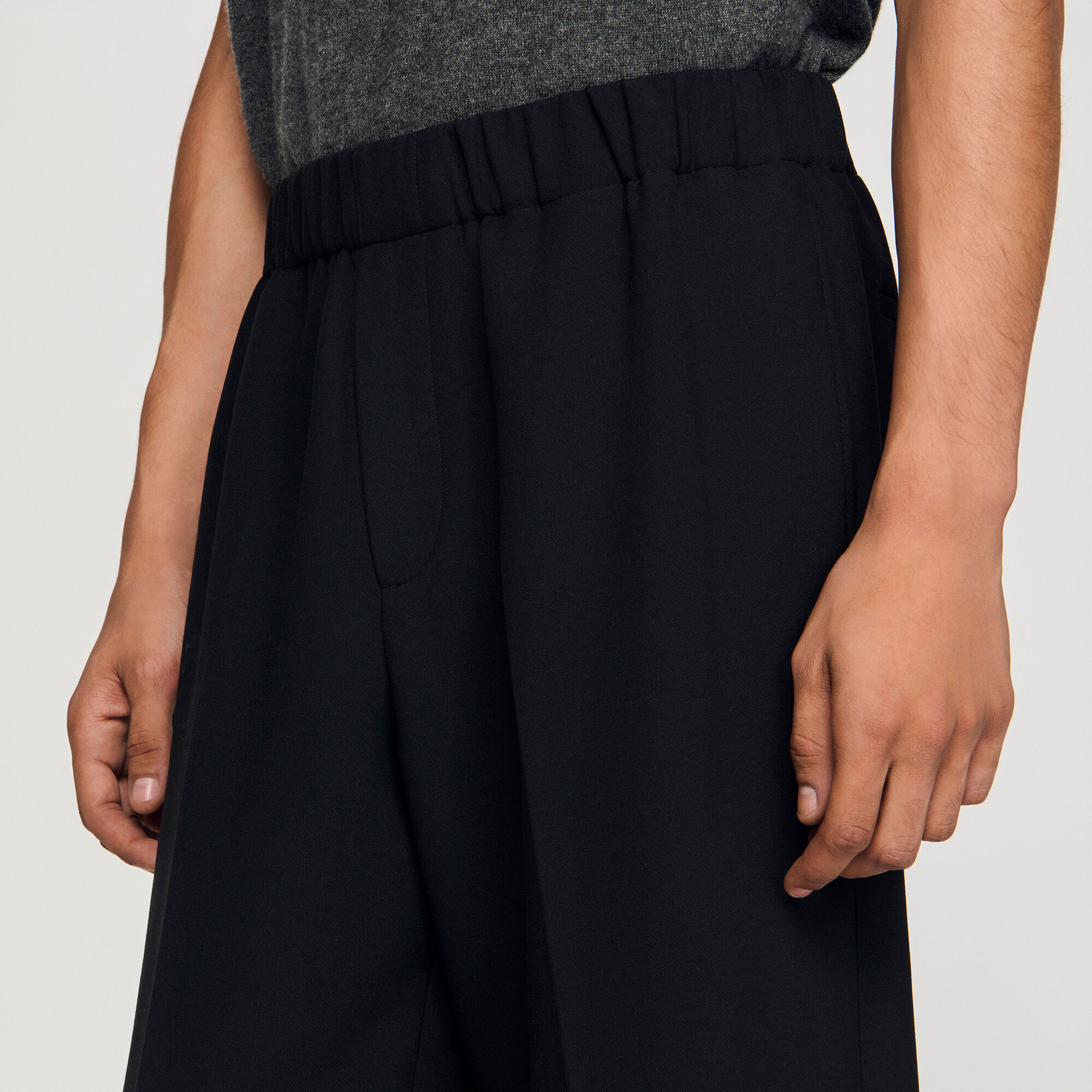 Pantalón ancho