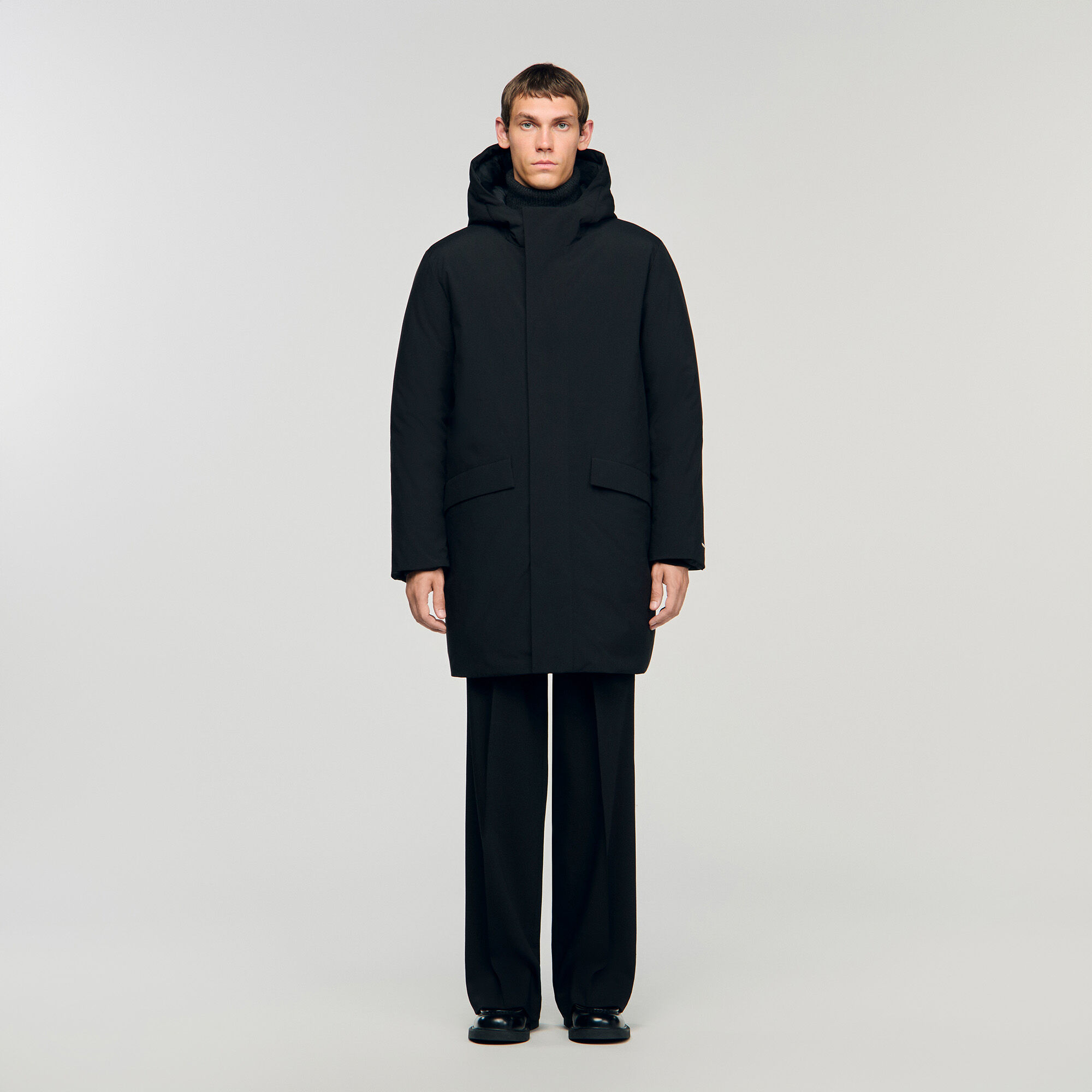Parka con capucha y cremallera