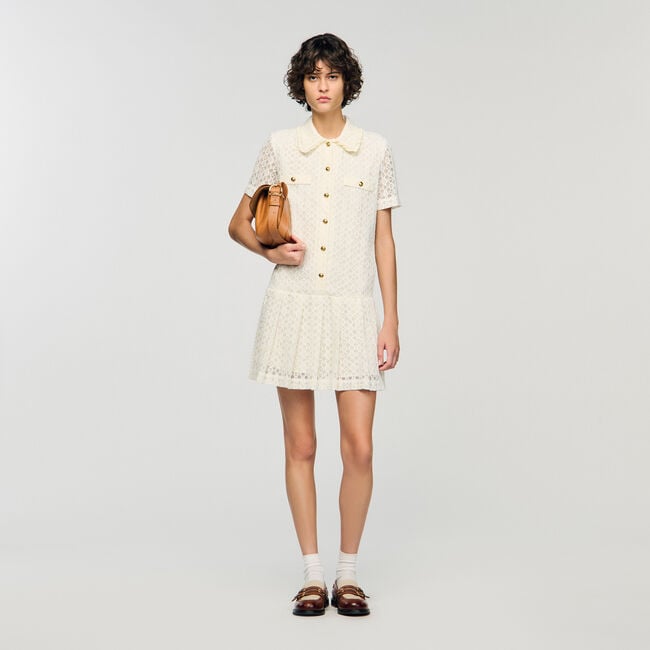 Vestido corto de encaje