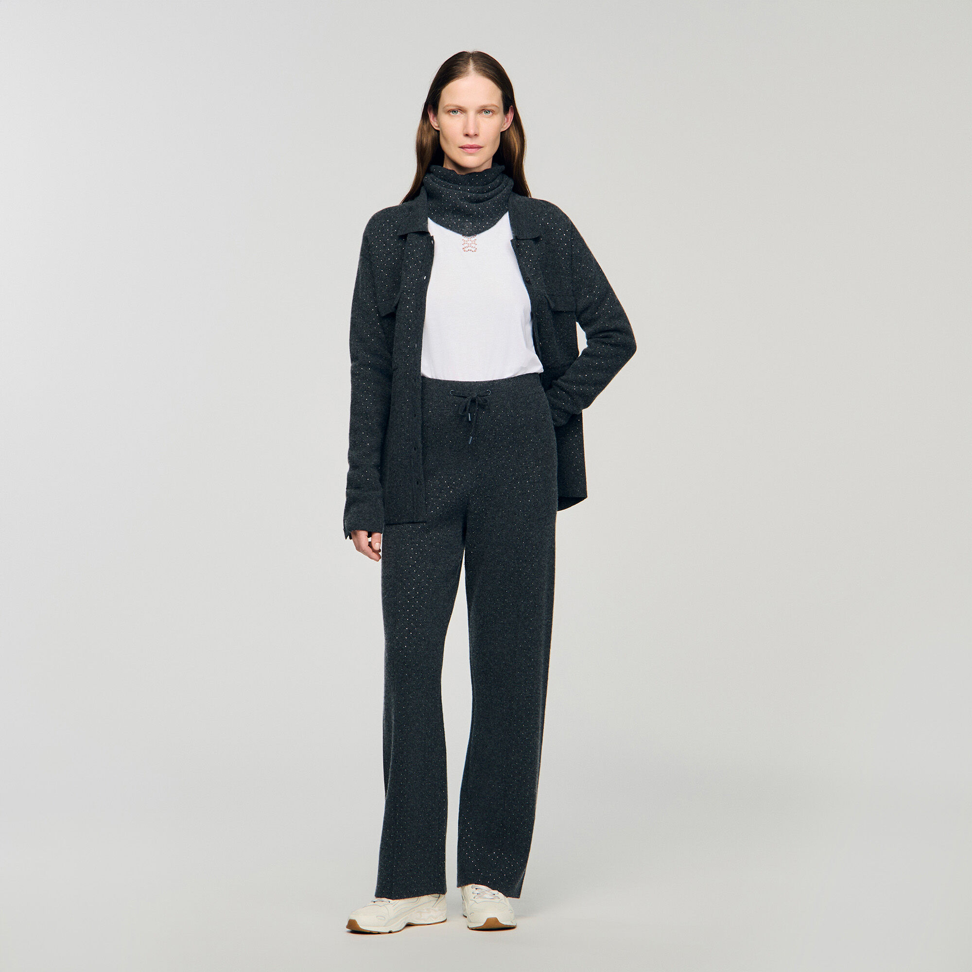 Pantalón de punto con strass