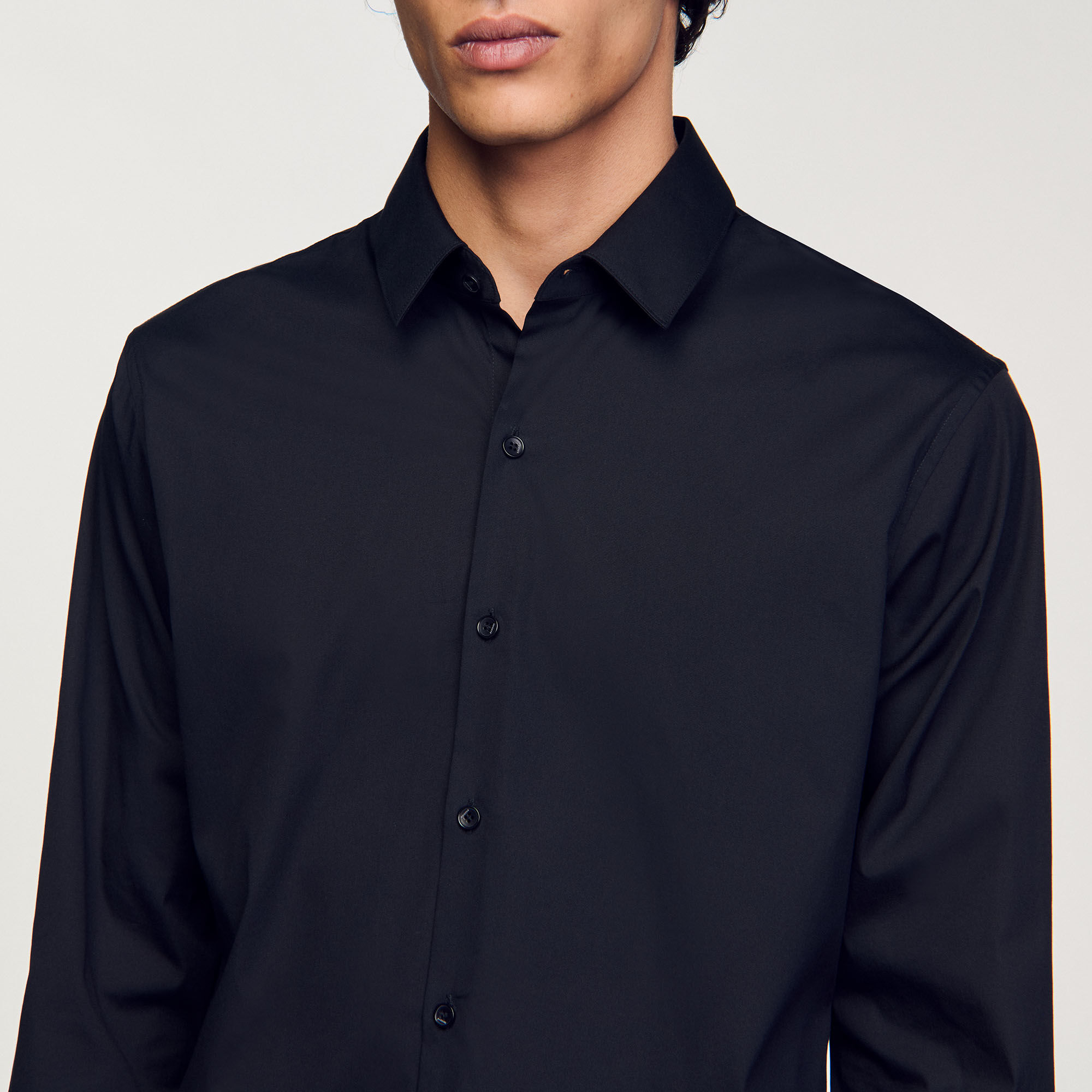 Camisa ajustada de algodón stretch