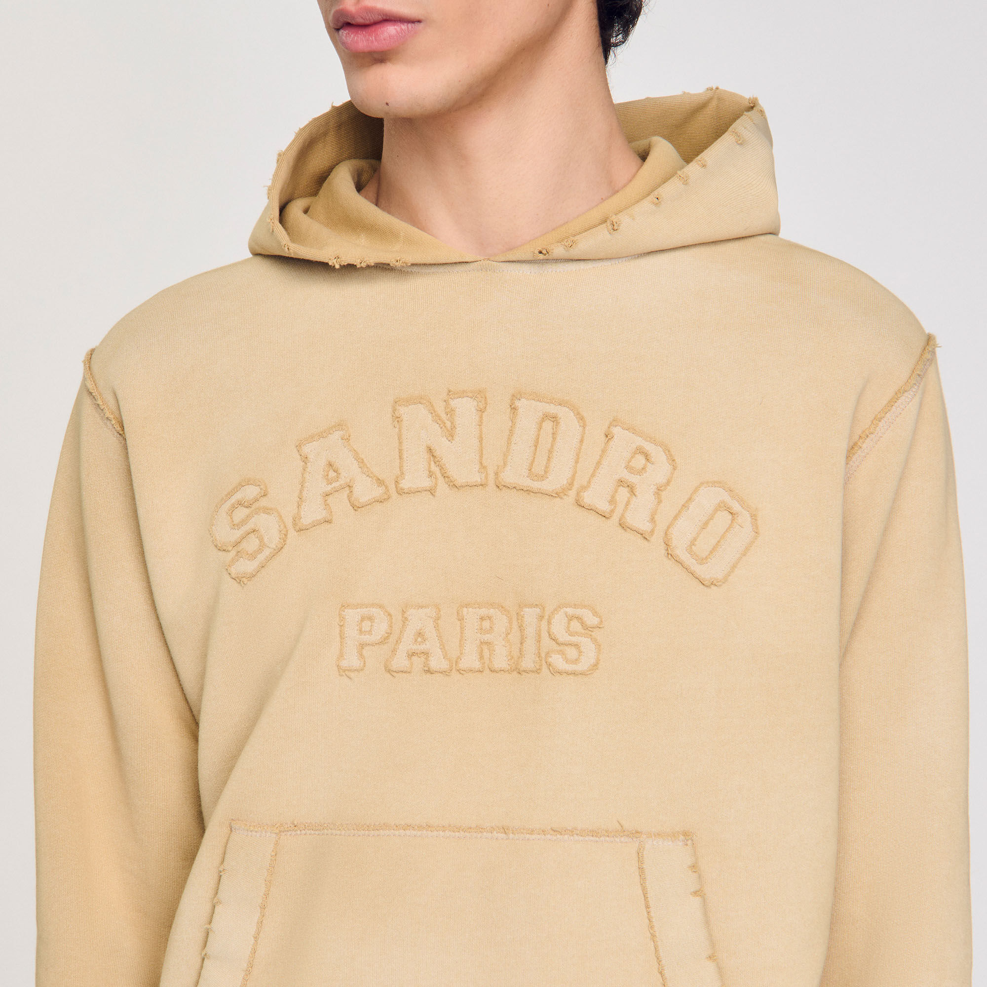 Sudadera con parche